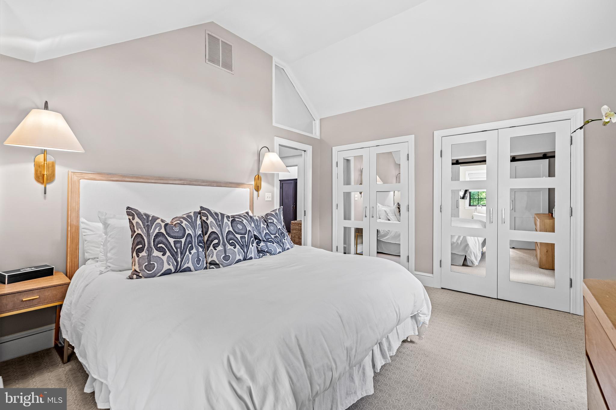 RUXTON - Residential