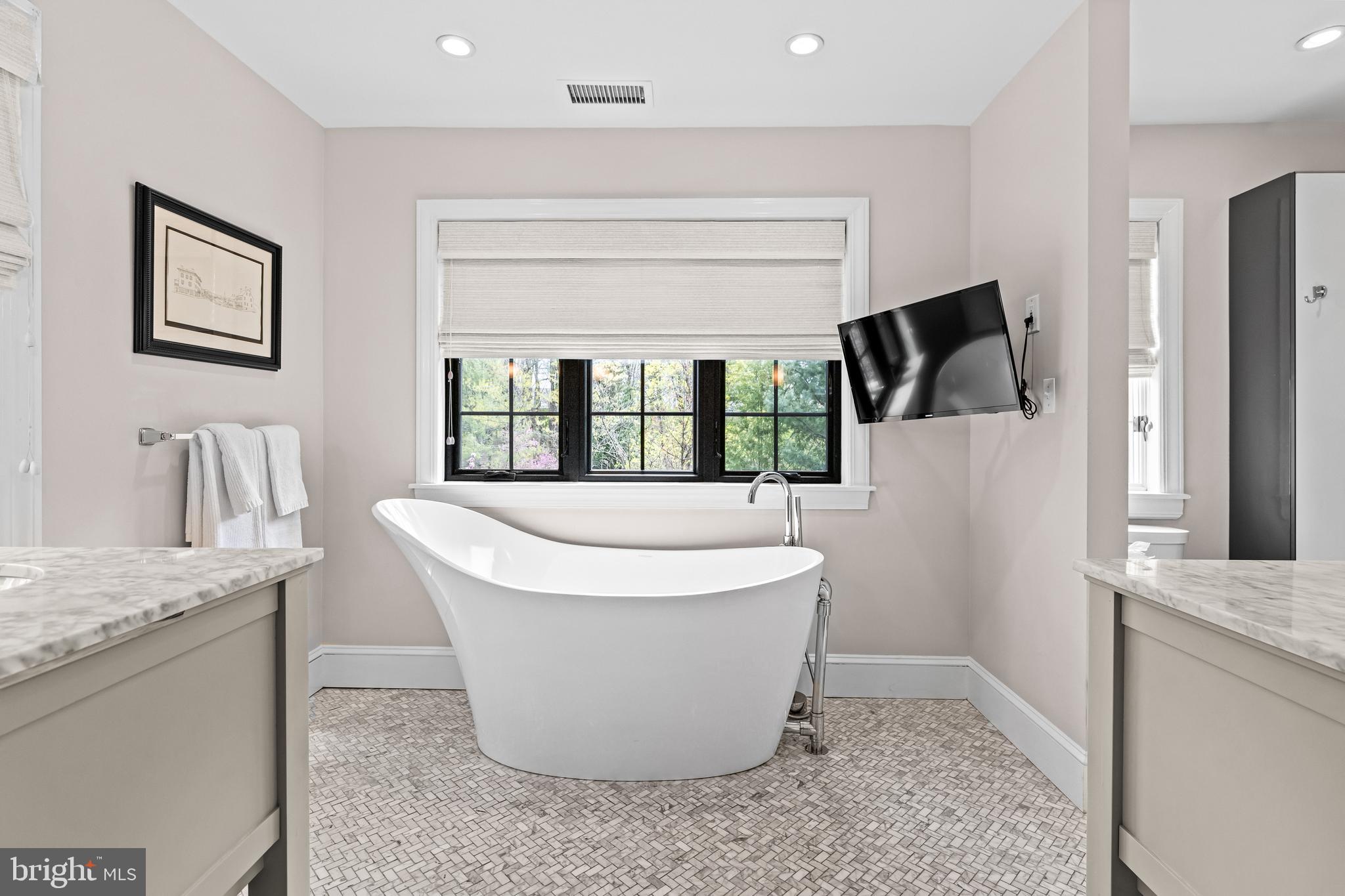 RUXTON - Residential