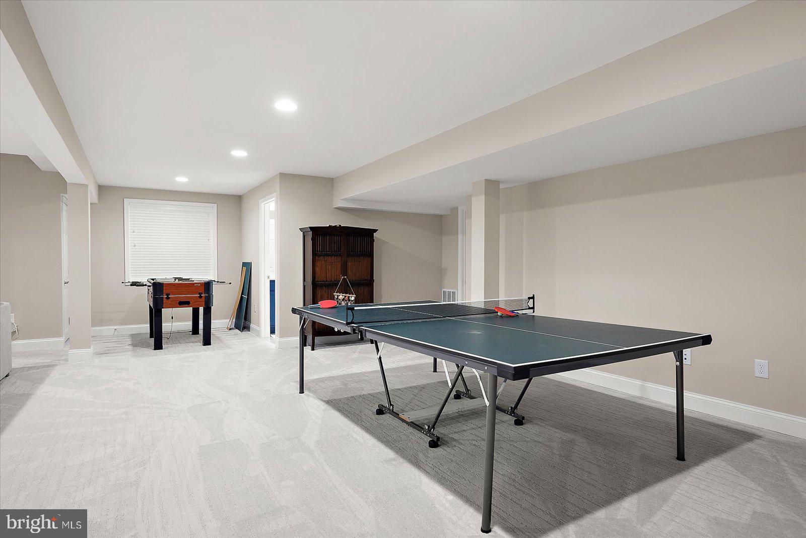 GOVERNORS - Residential