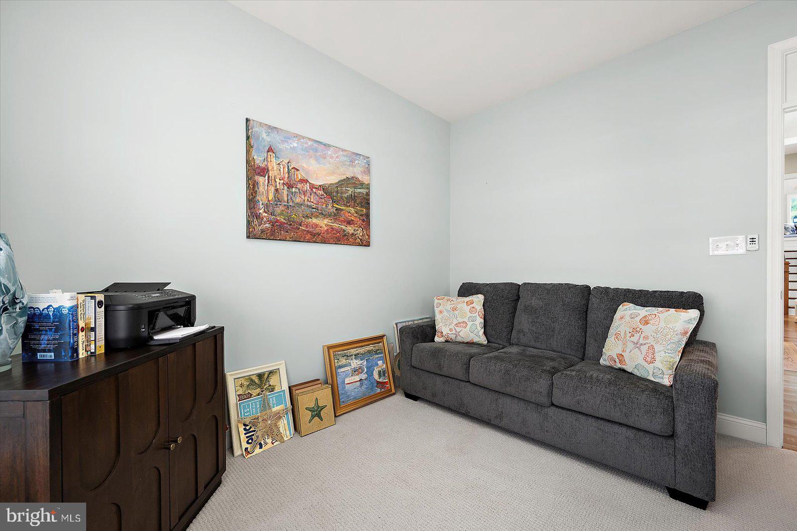 GOVERNORS - Residential