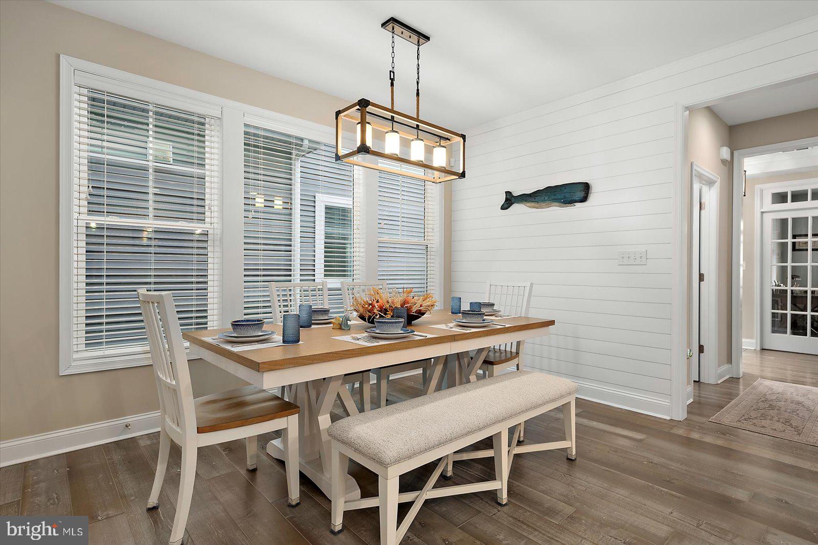 GOVERNORS - Residential