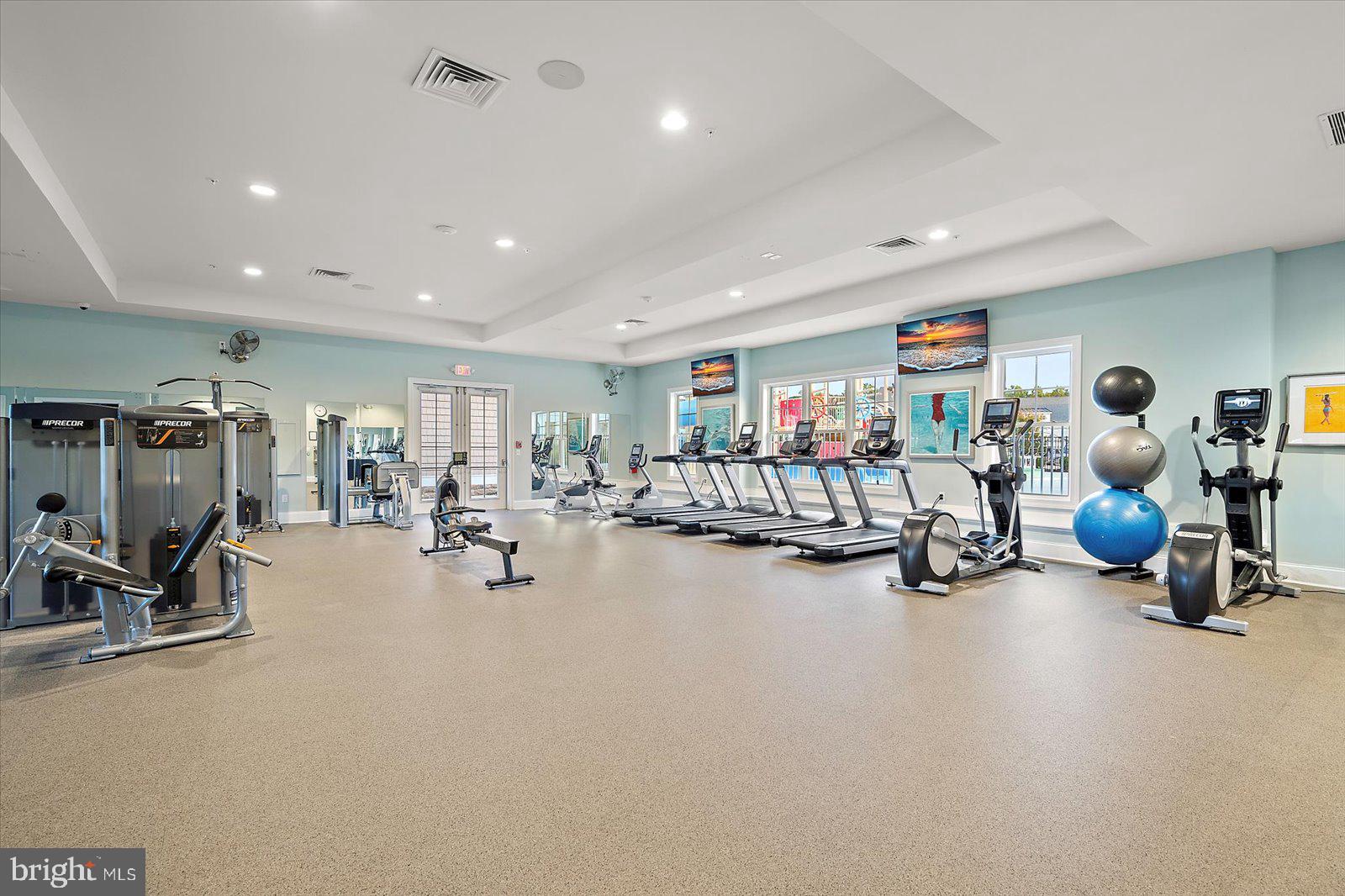 GOVERNORS - Residential