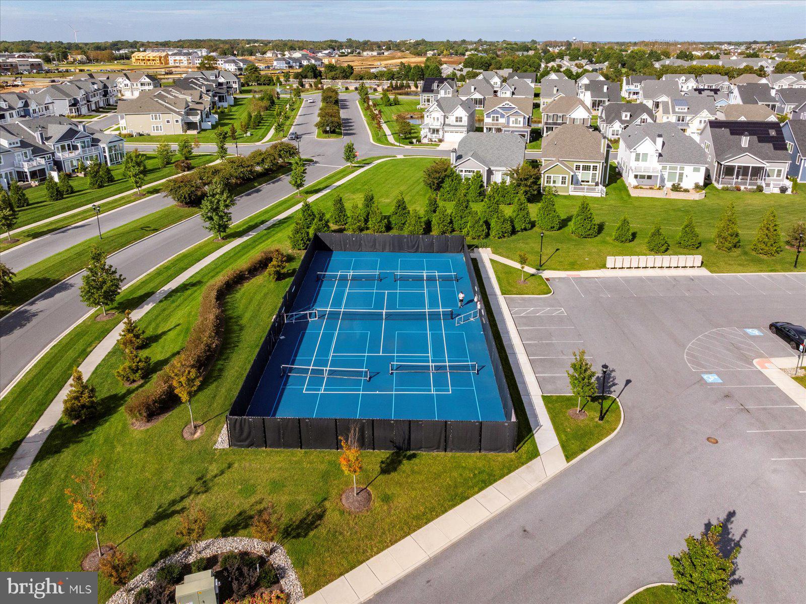 GOVERNORS - Residential