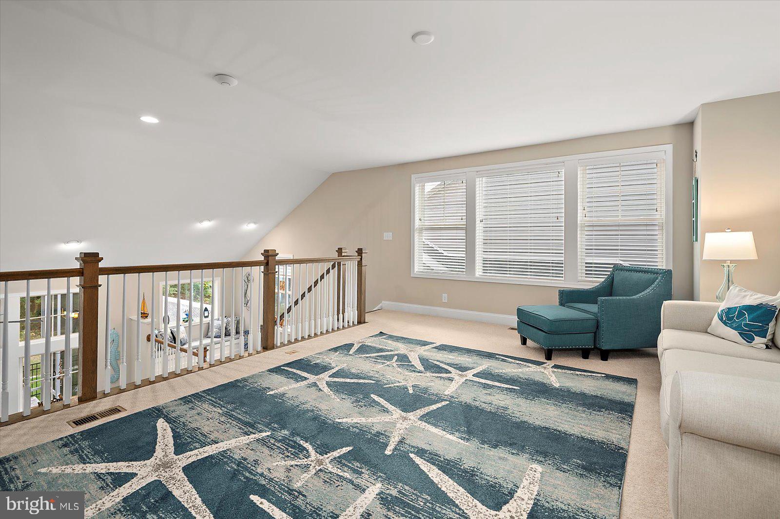 GOVERNORS - Residential