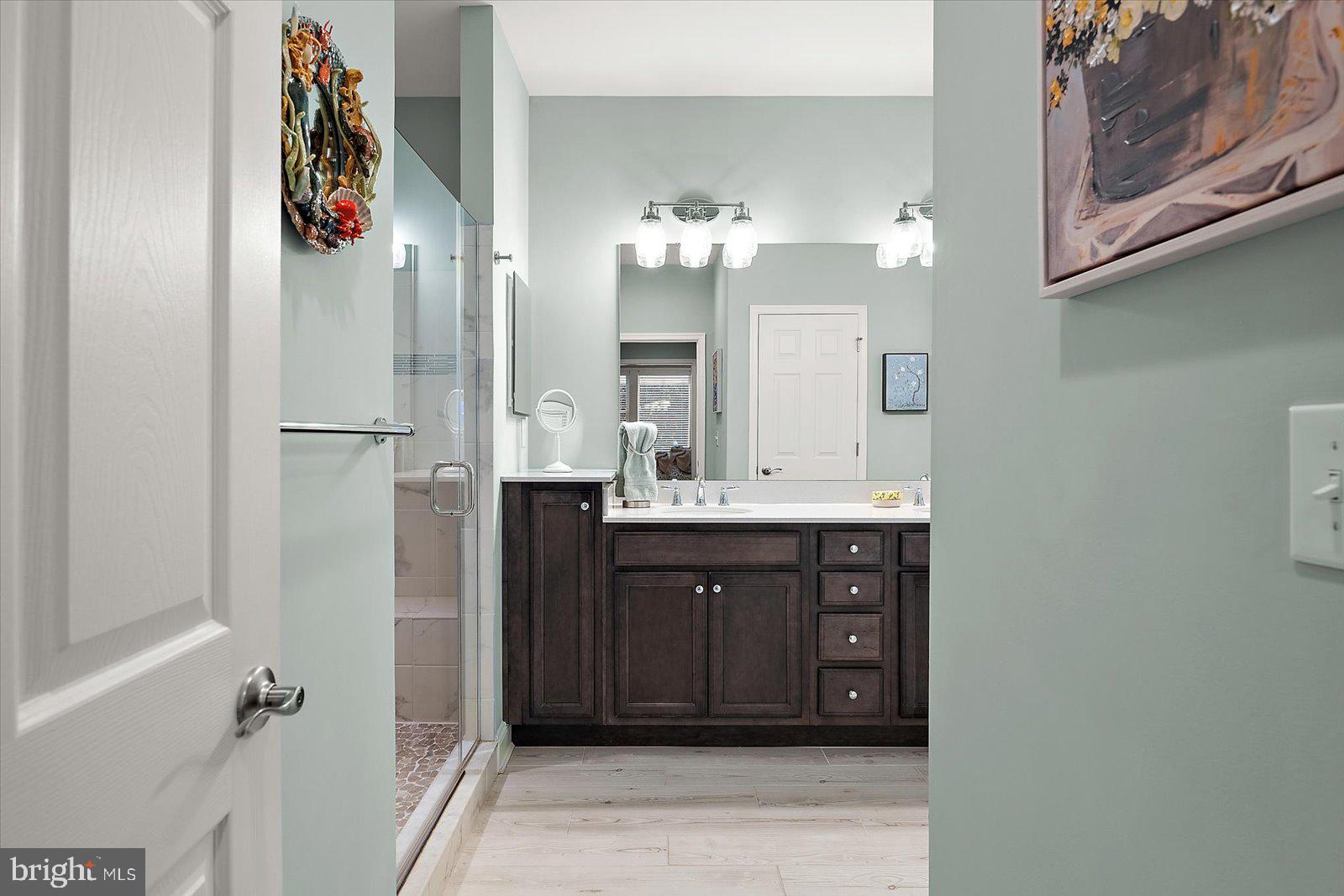 GOVERNORS - Residential