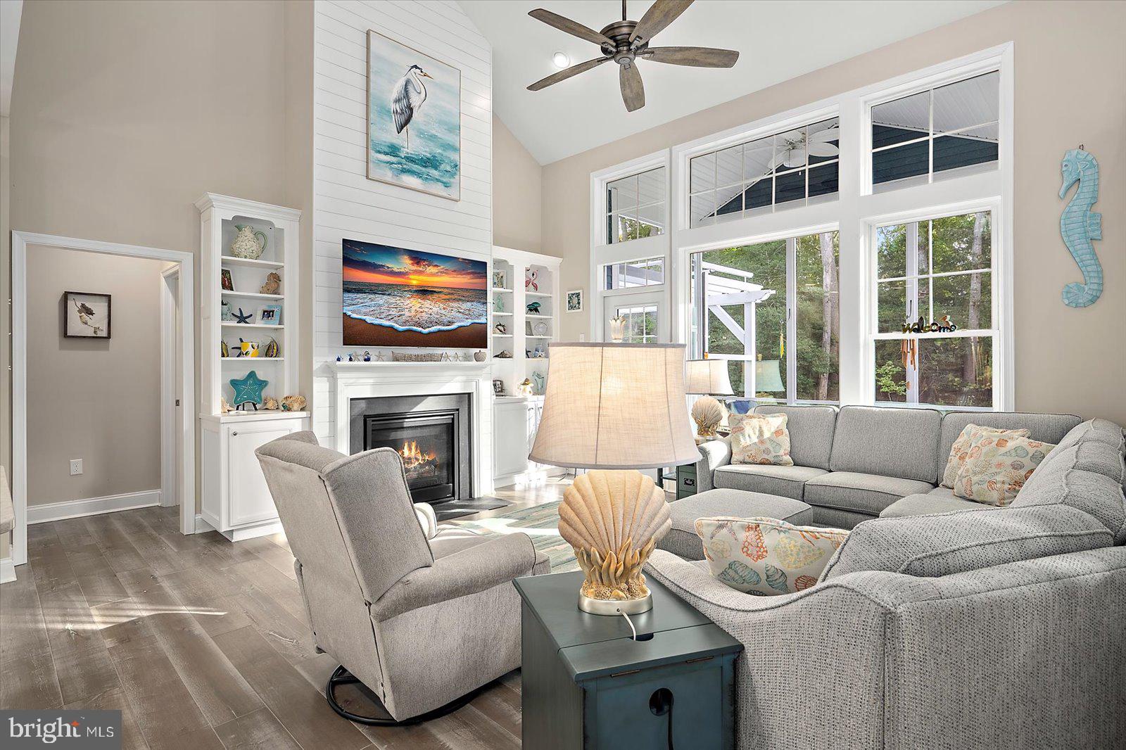 GOVERNORS - Residential