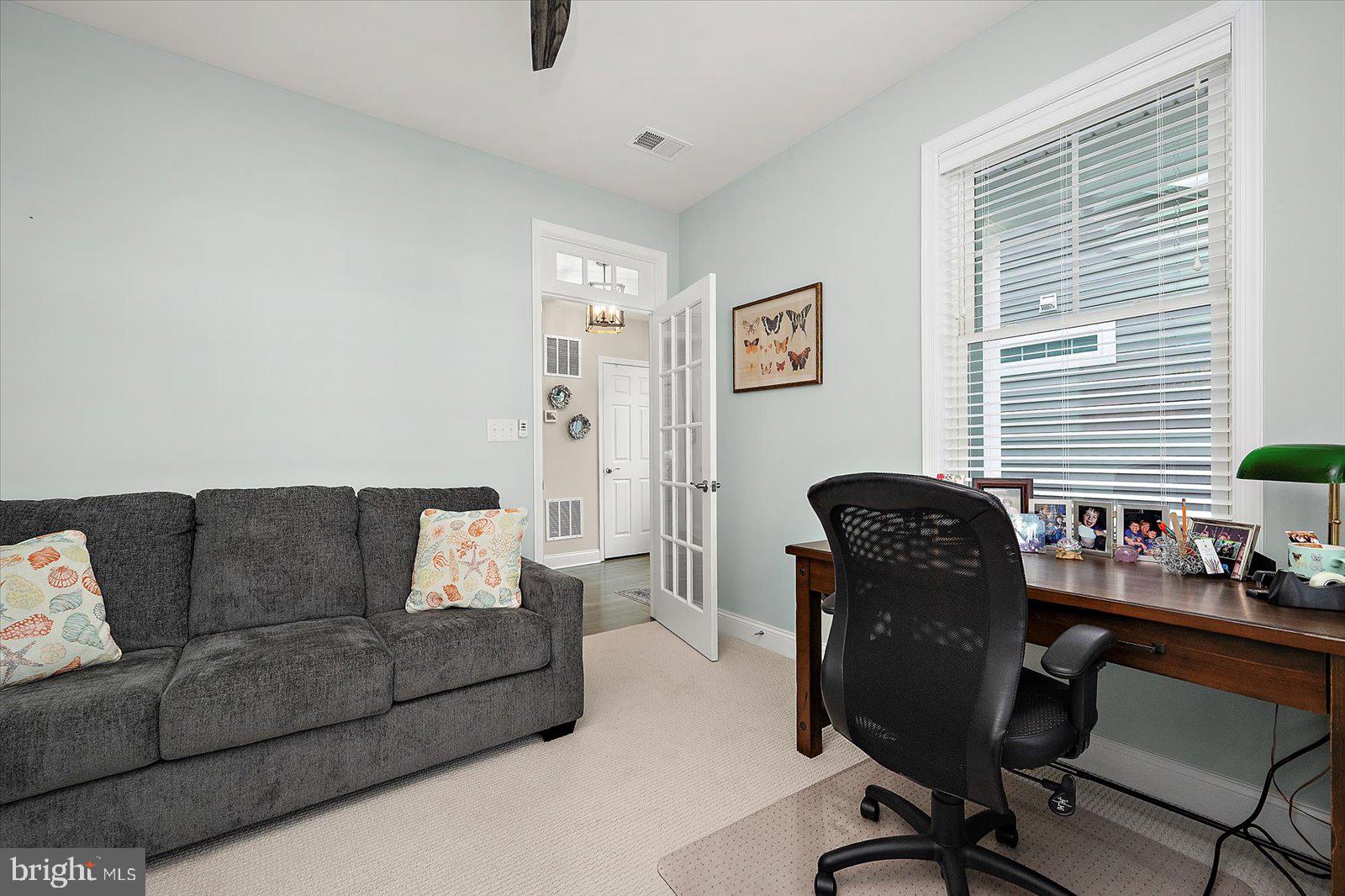 GOVERNORS - Residential