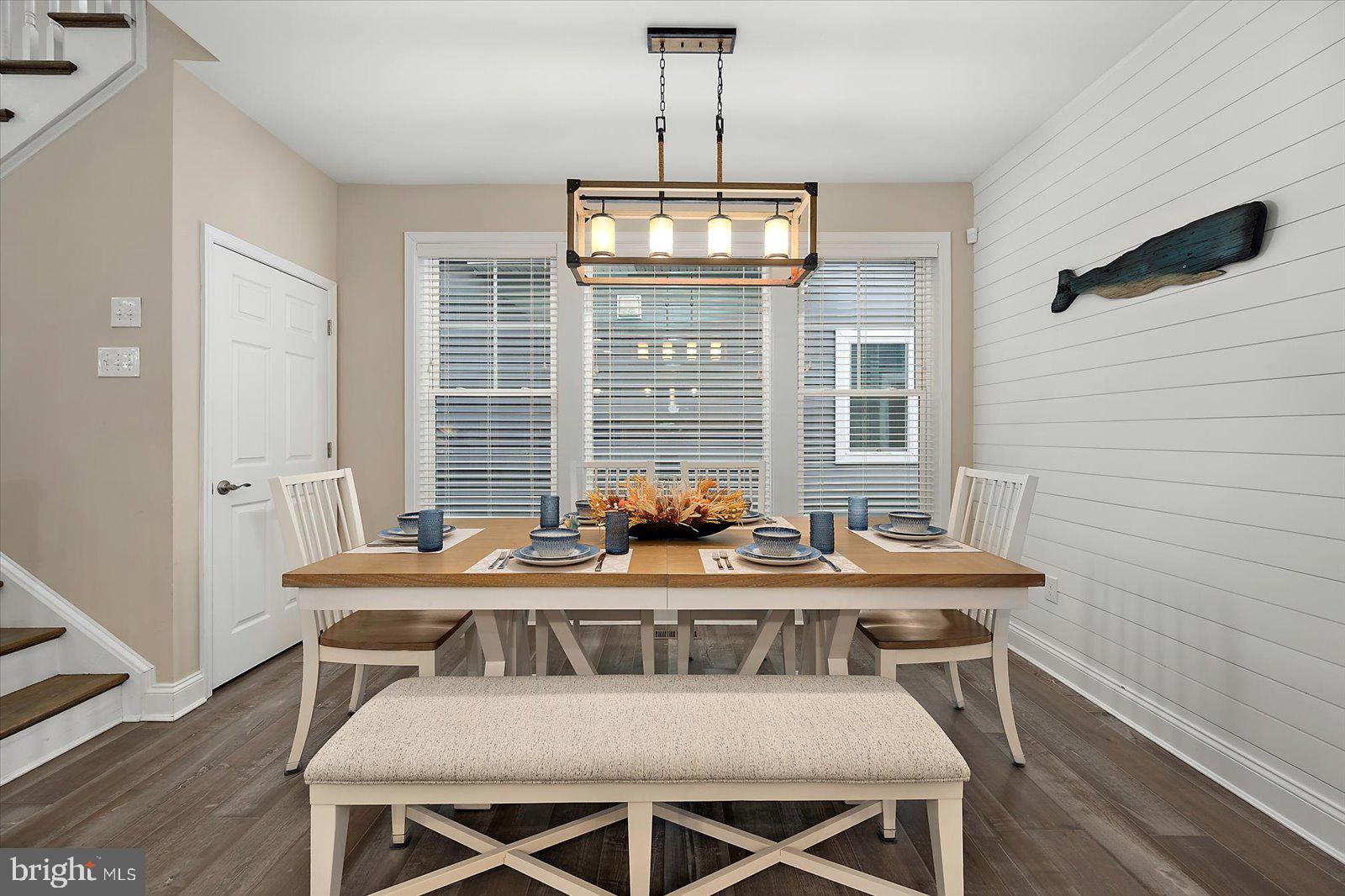 GOVERNORS - Residential