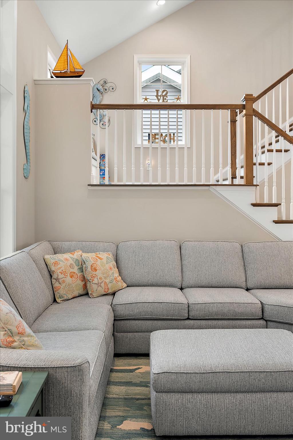 GOVERNORS - Residential