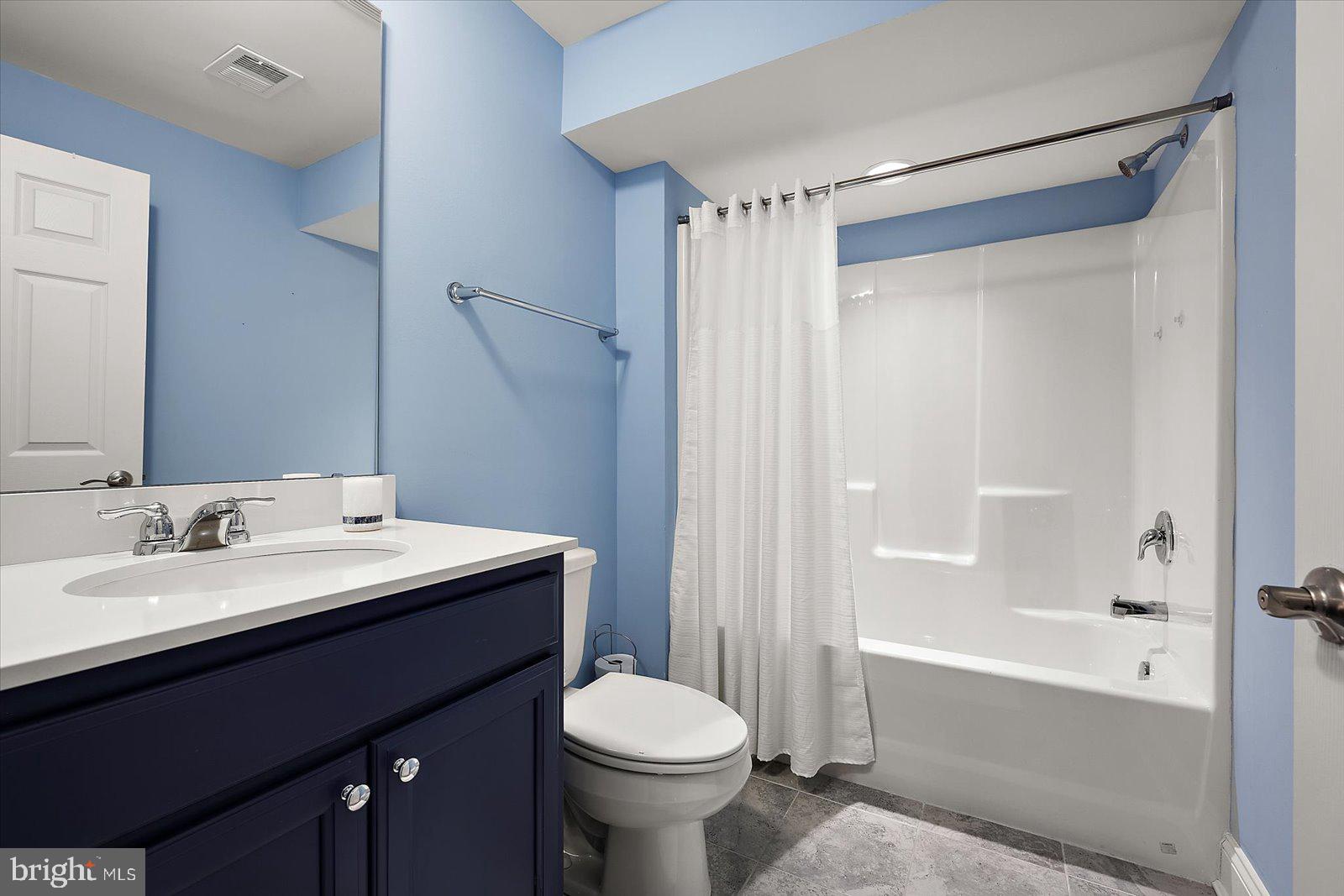 GOVERNORS - Residential