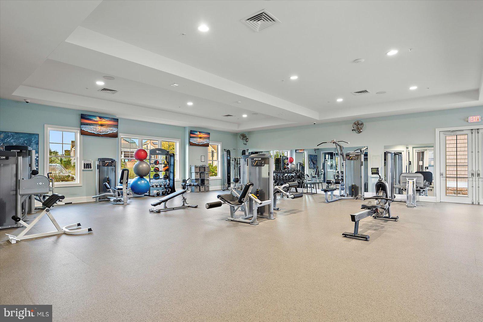 GOVERNORS - Residential