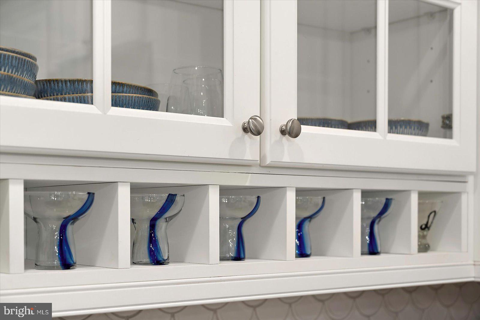 GOVERNORS - Residential