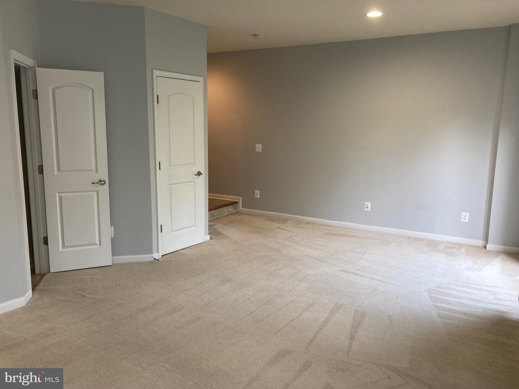 RESERVE AT SOUTH RIDING - Residential Lease