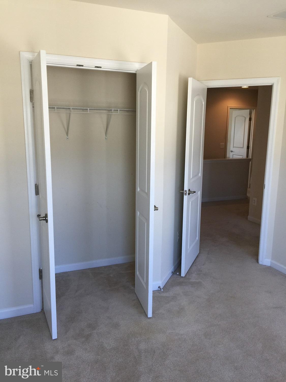 RESERVE AT SOUTH RIDING - Residential Lease