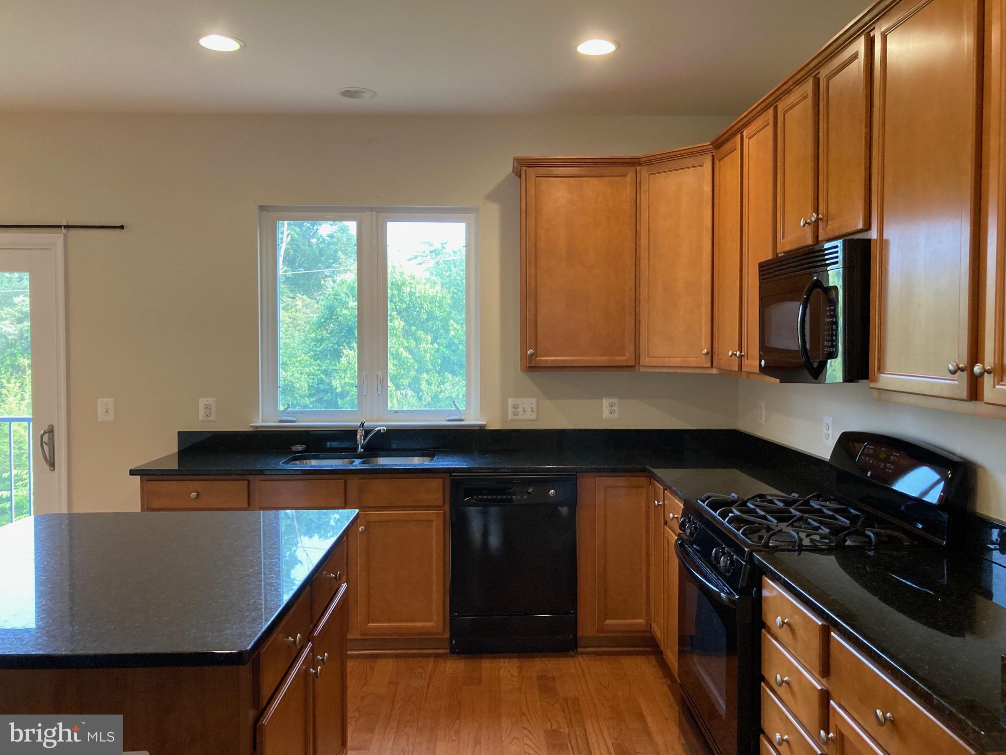 RESERVE AT SOUTH RIDING - Residential Lease