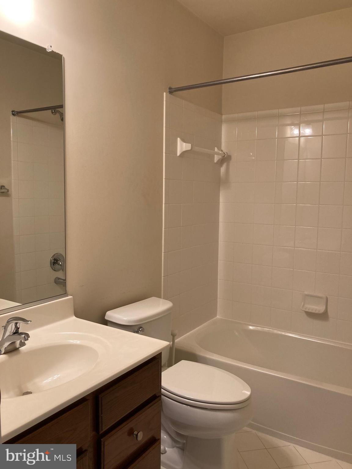 RESERVE AT SOUTH RIDING - Residential Lease