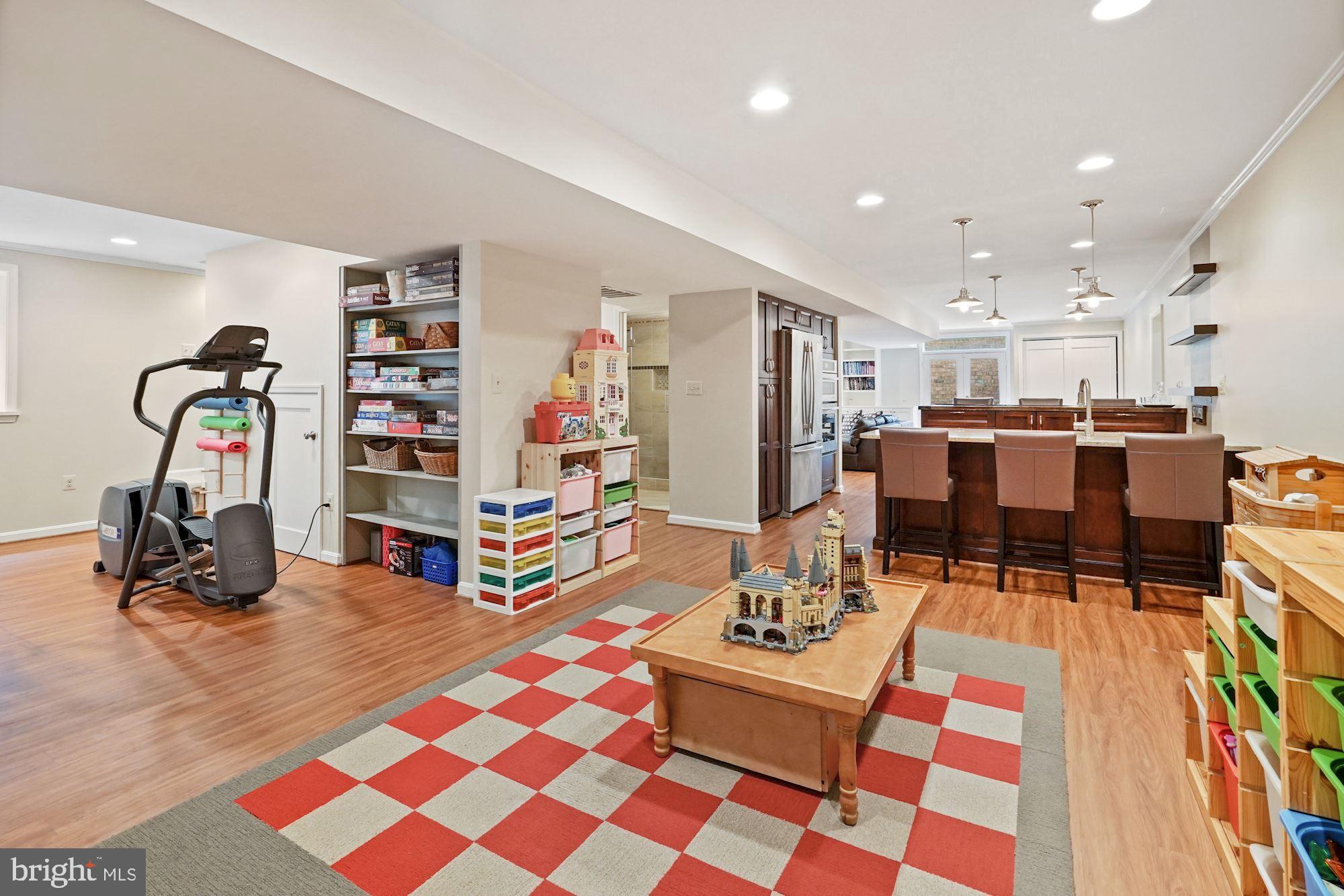 POTOMAC ESTATES - Residential