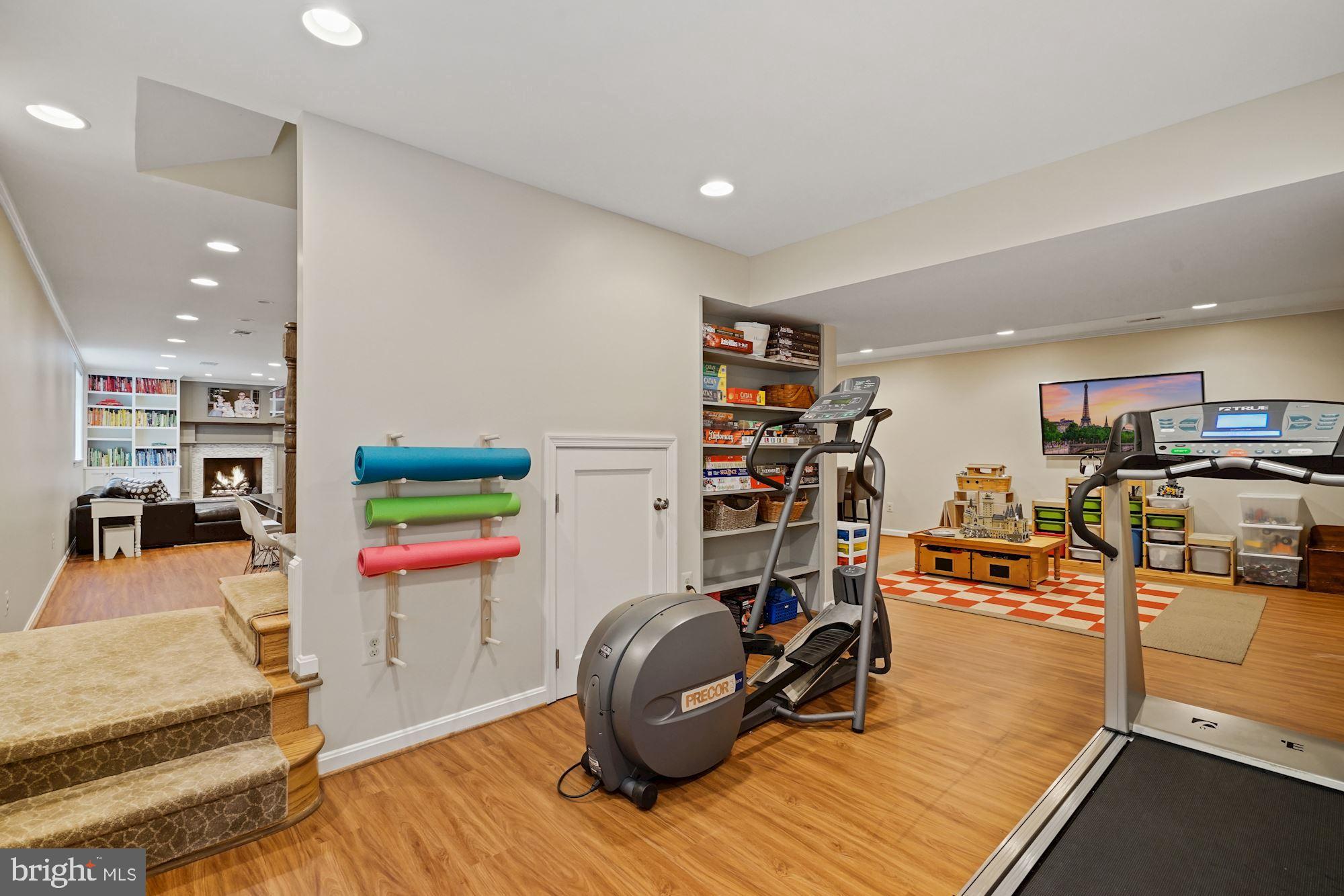 POTOMAC ESTATES - Residential