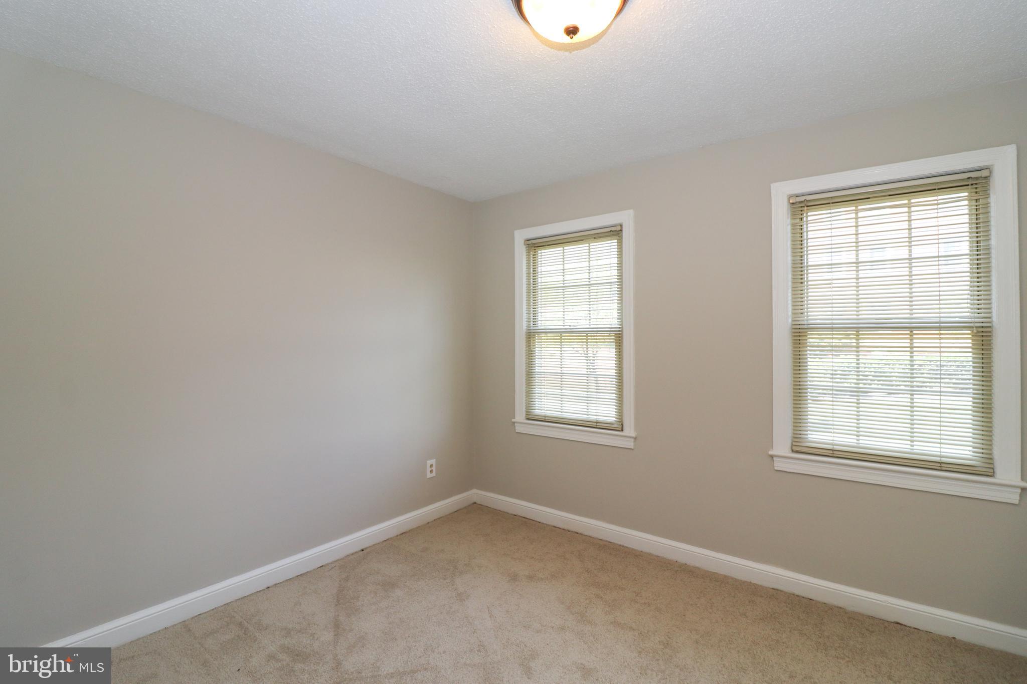 CAMBRIDGE COURTS - Residential Lease