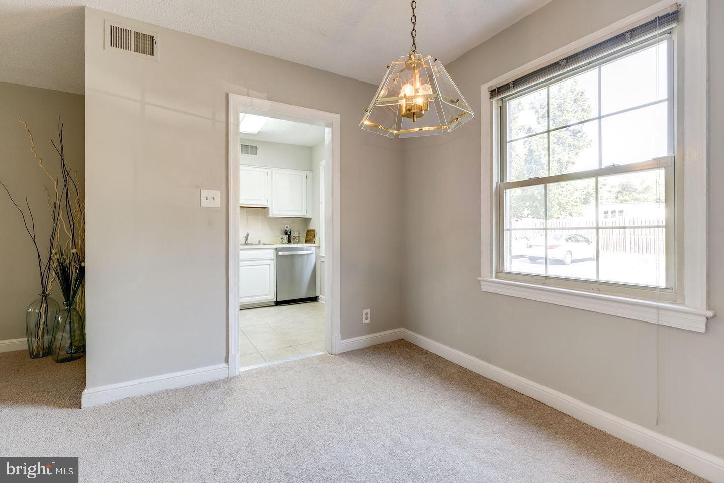 CAMBRIDGE COURTS - Residential Lease