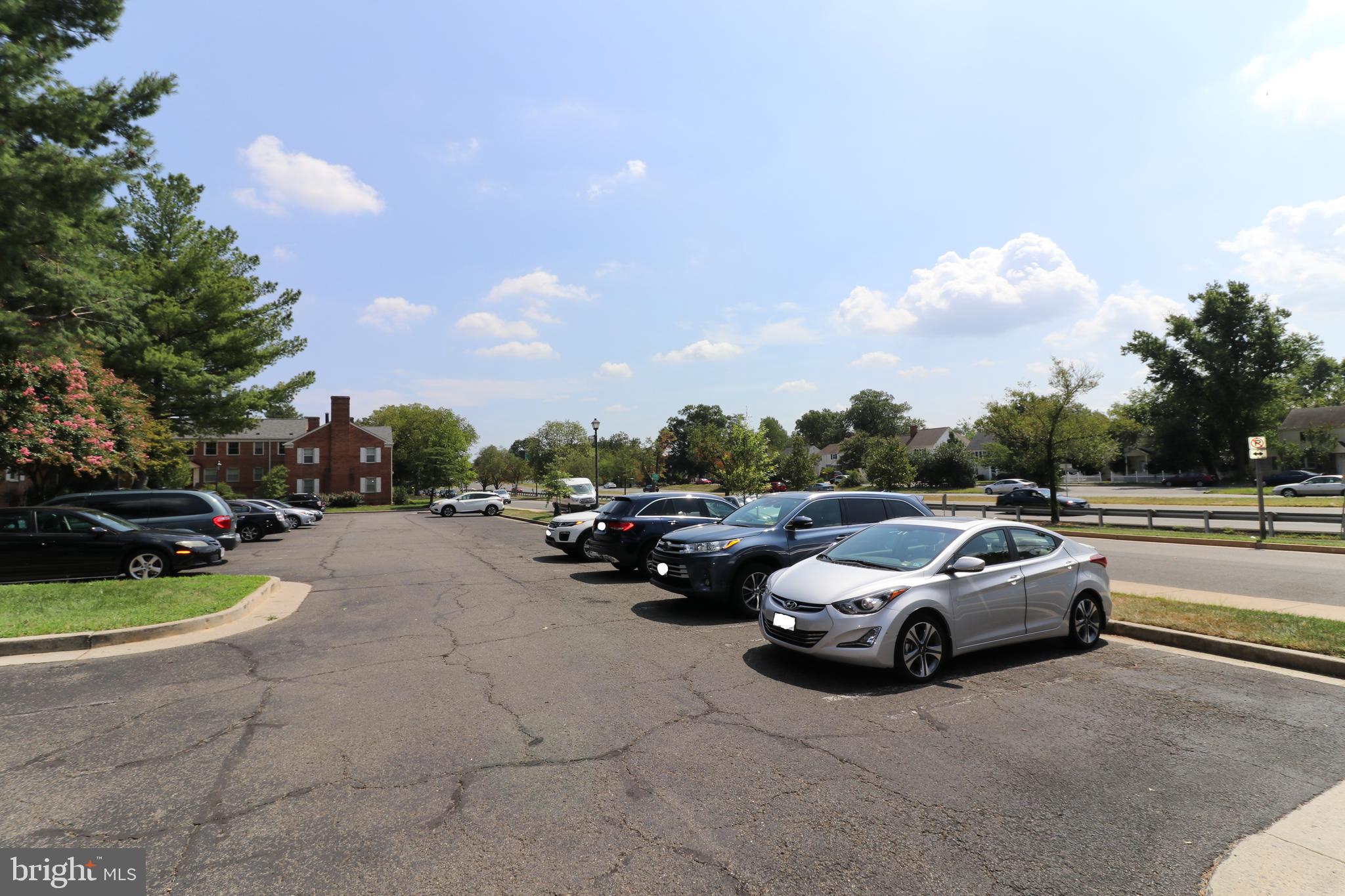 CAMBRIDGE COURTS - Residential Lease