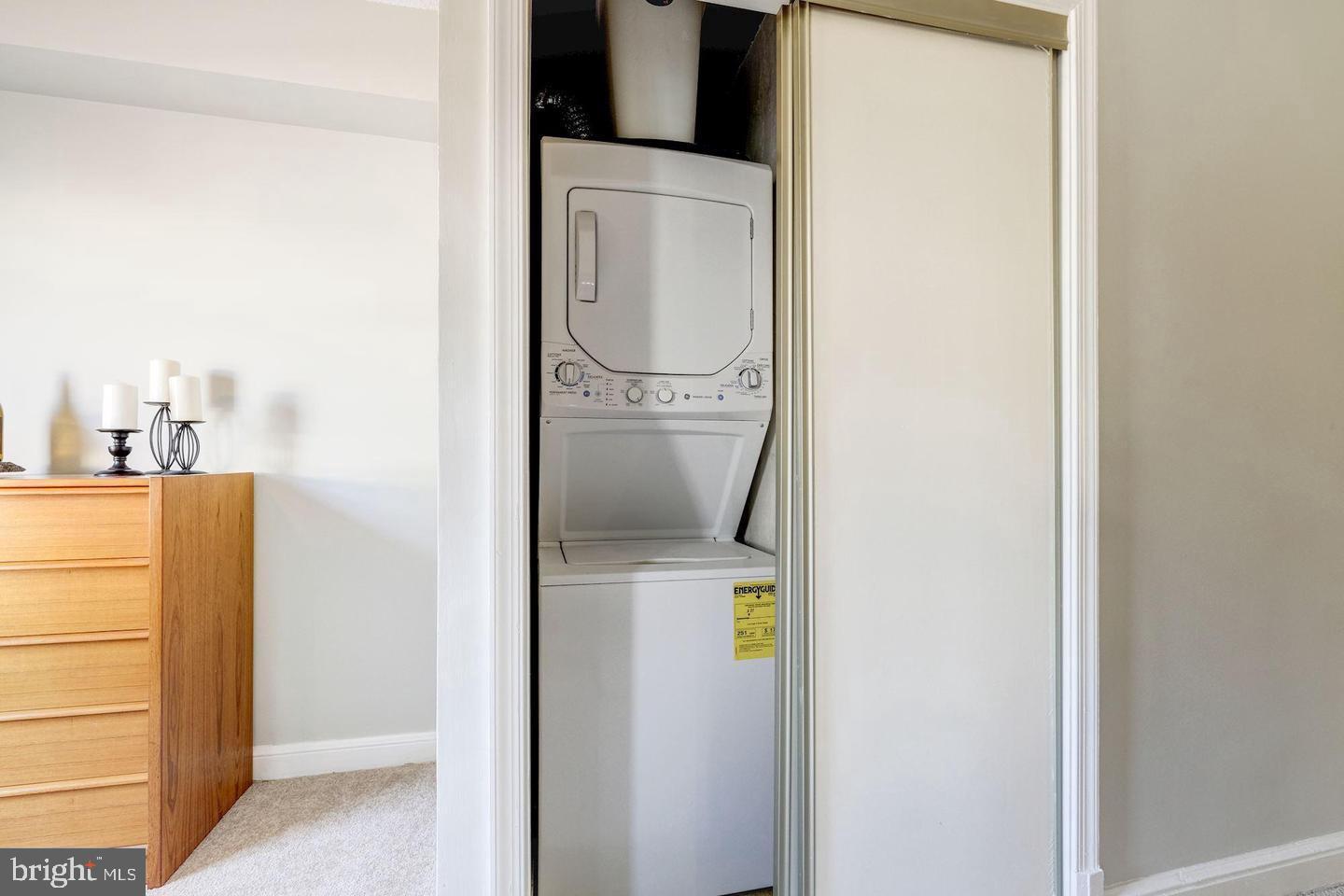 CAMBRIDGE COURTS - Residential Lease