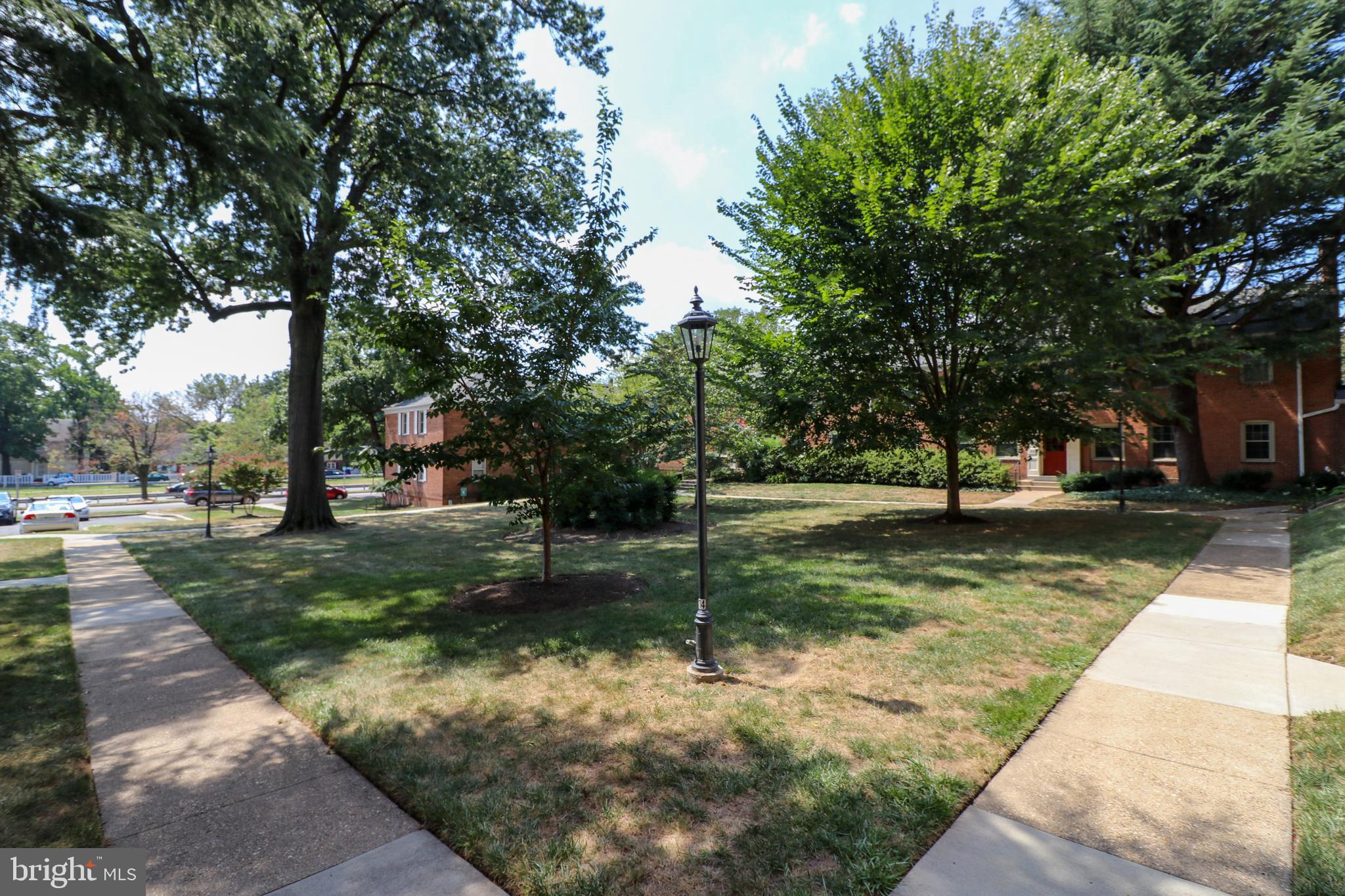 CAMBRIDGE COURTS - Residential Lease