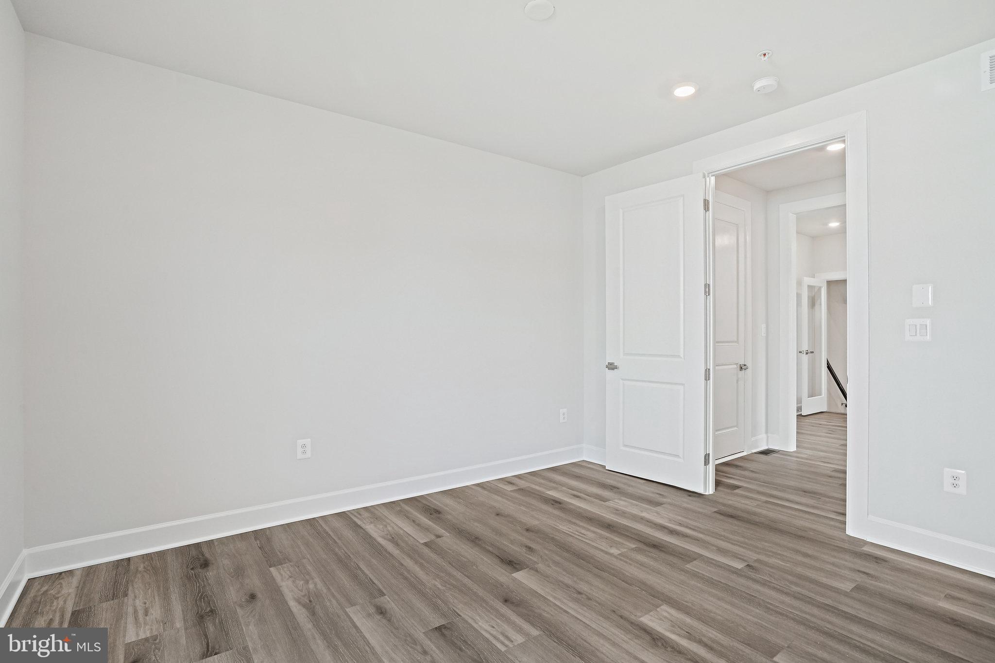 WELLINGTON - Residential