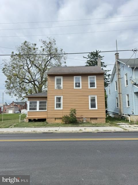 Photo of 527 Main St, MCSHERRYSTOWN, PA 17344 (MLS # PAAD2025954)