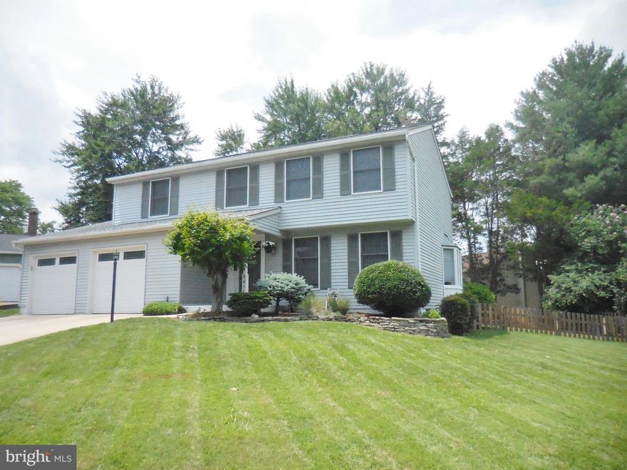 Move-in Ready!!! Beautifully Updated 4 Bd, 2.5 Bath Single Family Home in Xanadu Estates! Main Level Features Beautiful Hardwoods, Family Room with Gas FP & Built-ins, Granite Counters and Stainless Appliances in Kitchen, Dining Room, Living Room, Oversized Deck and Fenced Yard . Upper Level Features 4 Bedrooms and 2 Full  Baths. Lower Level has Large Game Room, Large Bonus Room and Utility Room w/ Laundry. Roof Replaced 2018! Sump Pump Replaced 2018, Air Handler & Outside air Unit Replaced in 2016, HWH Replaced 2014, Gas Stove Replaced 2016, Installed Built-in Microwave 2018.