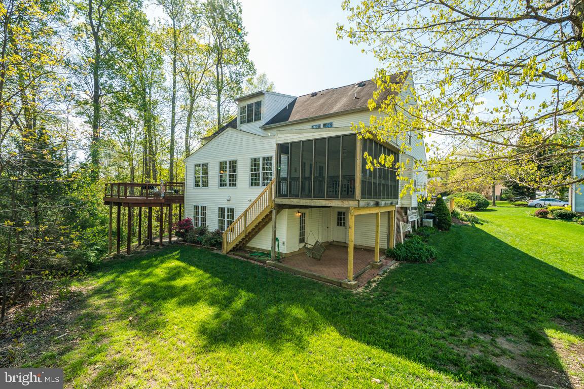 LEE'S HILL COLECHESTER VILLAGE - Residential