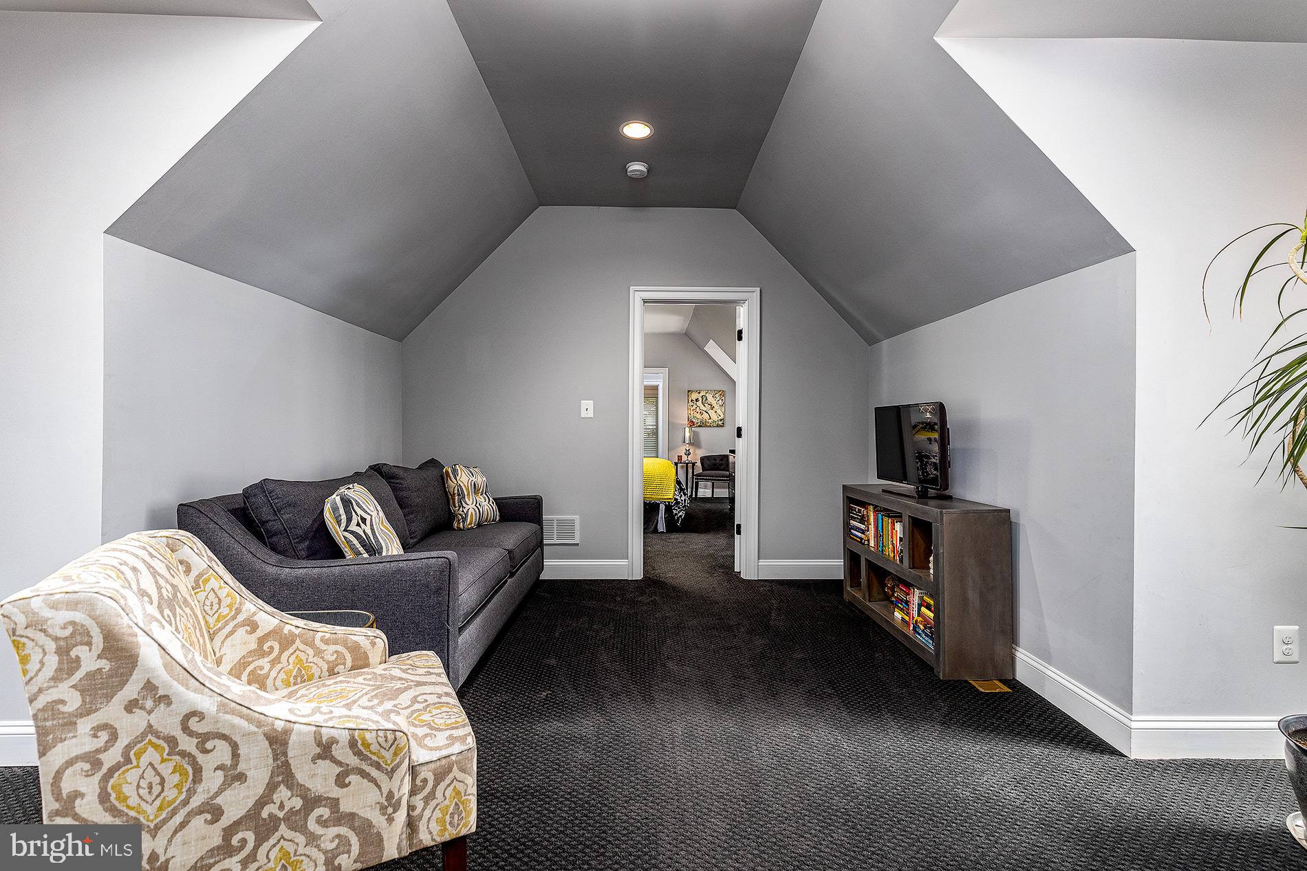 LITTLE VIENNA ESTATES - Residential