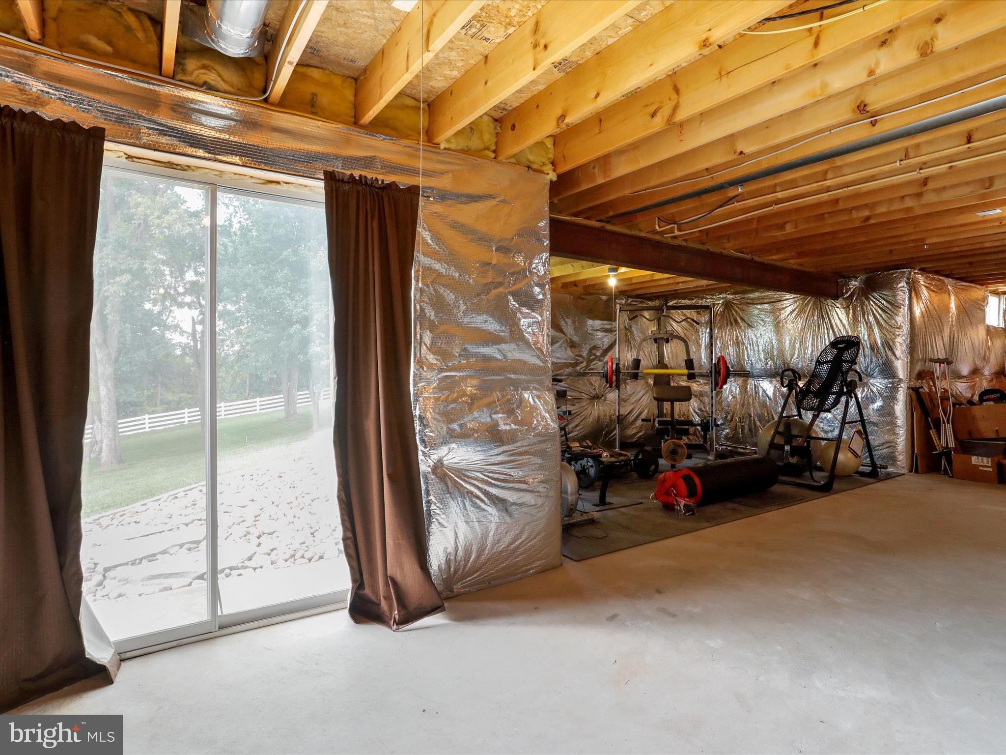 AMBER KNOLLS - Residential