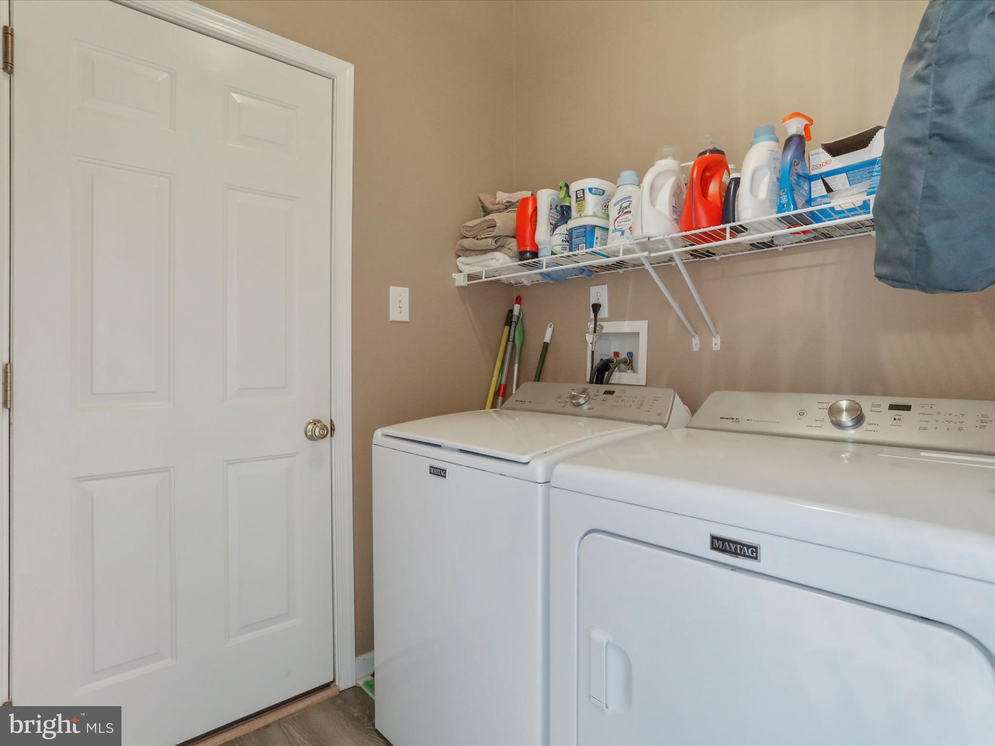 AMBER KNOLLS - Residential