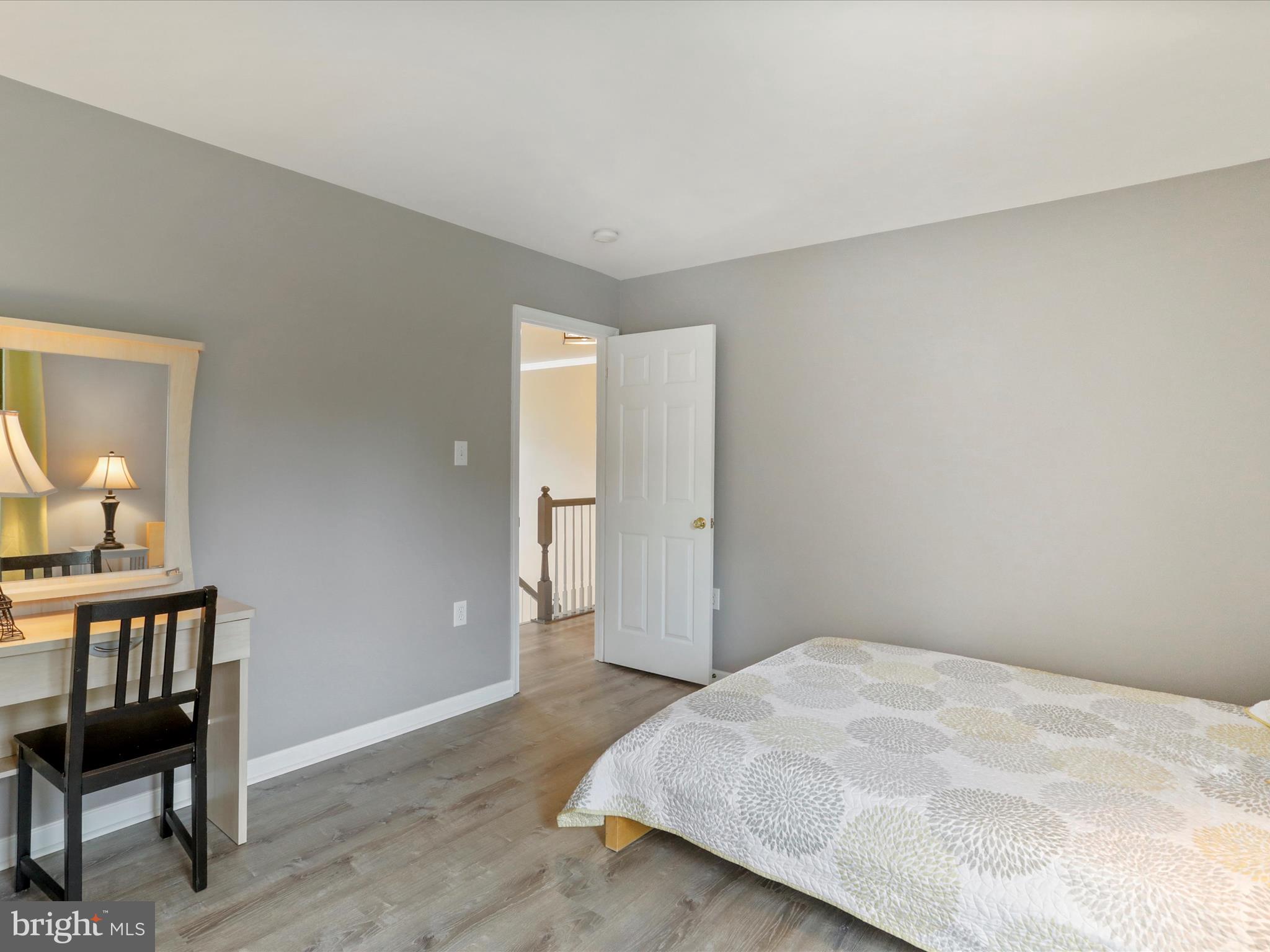 AMBER KNOLLS - Residential