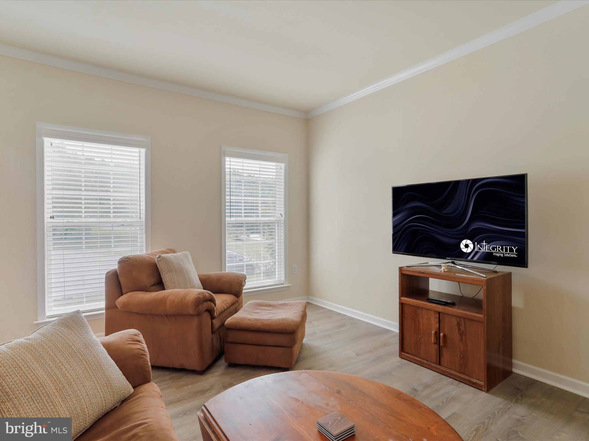 AMBER KNOLLS - Residential