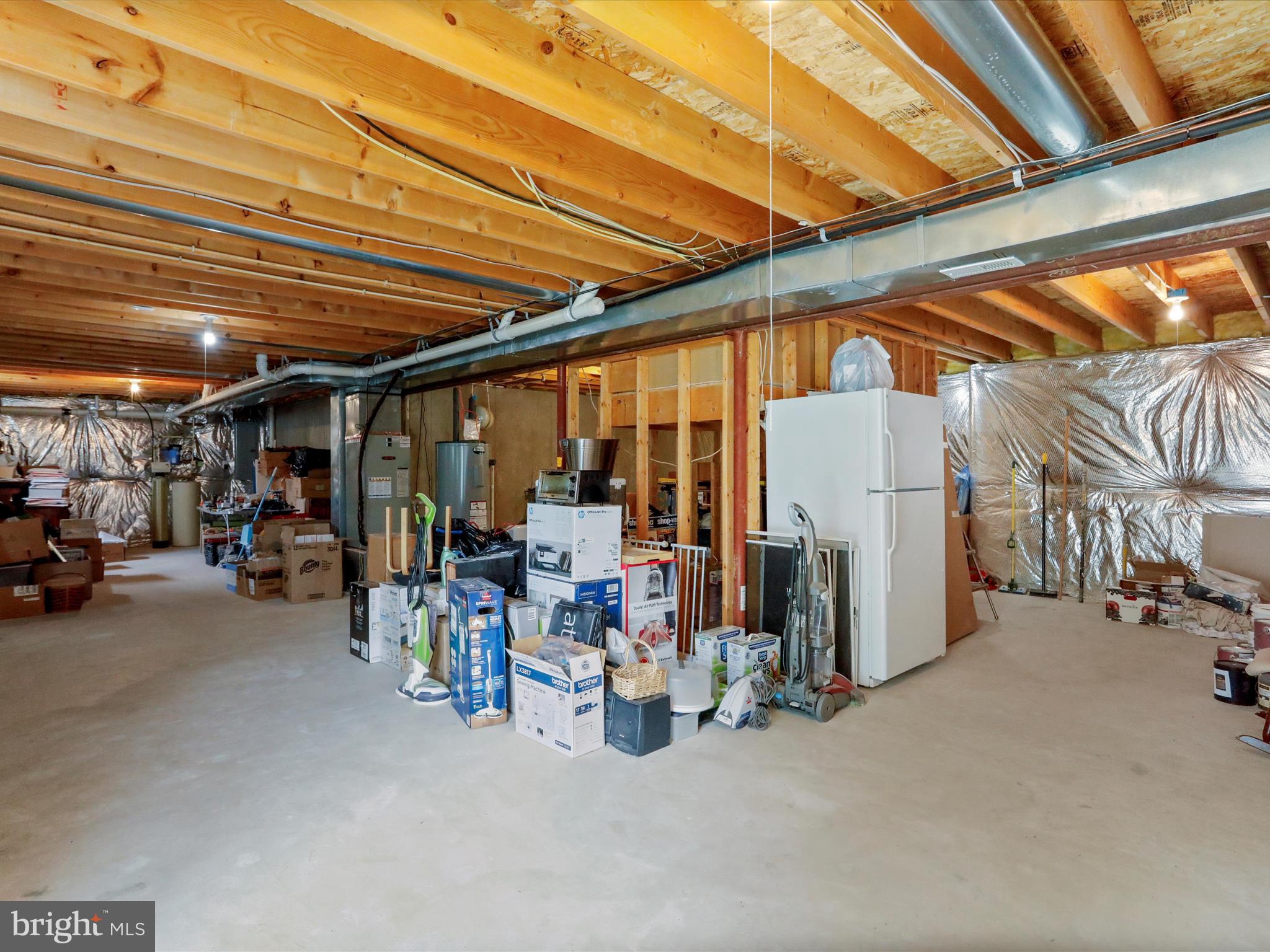 AMBER KNOLLS - Residential