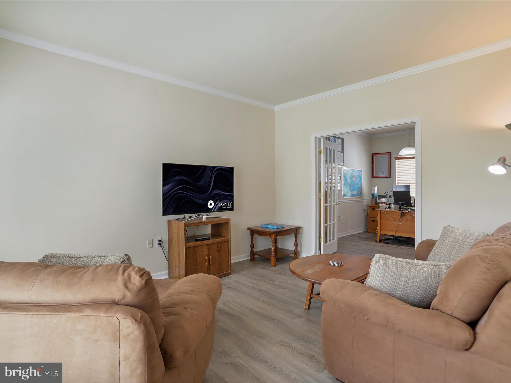 AMBER KNOLLS - Residential