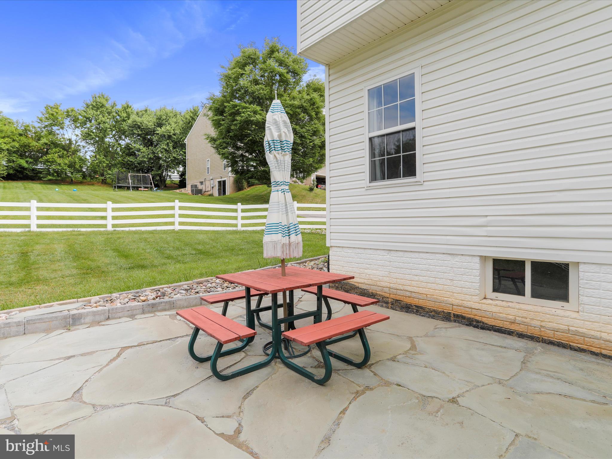 AMBER KNOLLS - Residential