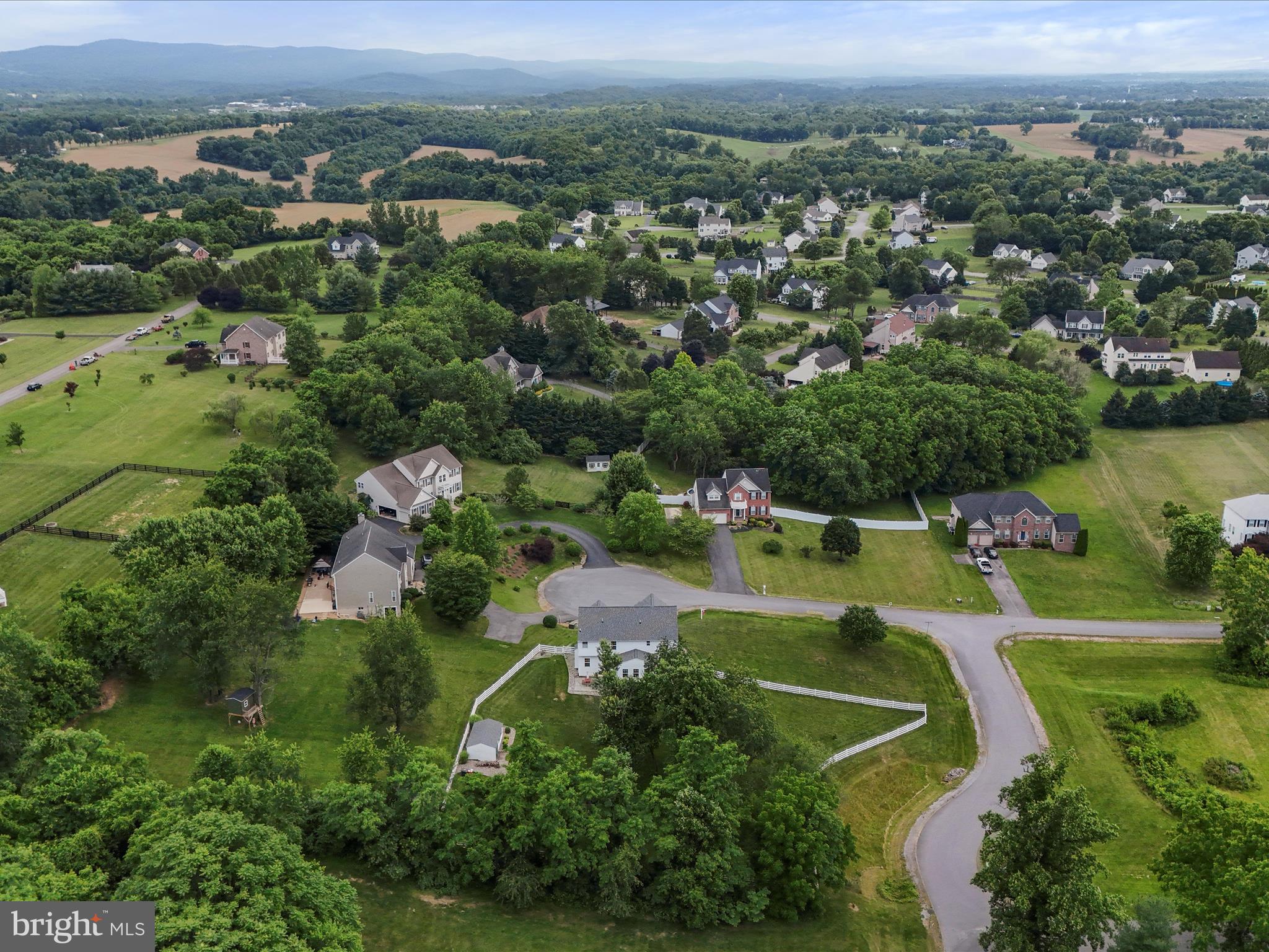 AMBER KNOLLS - Residential