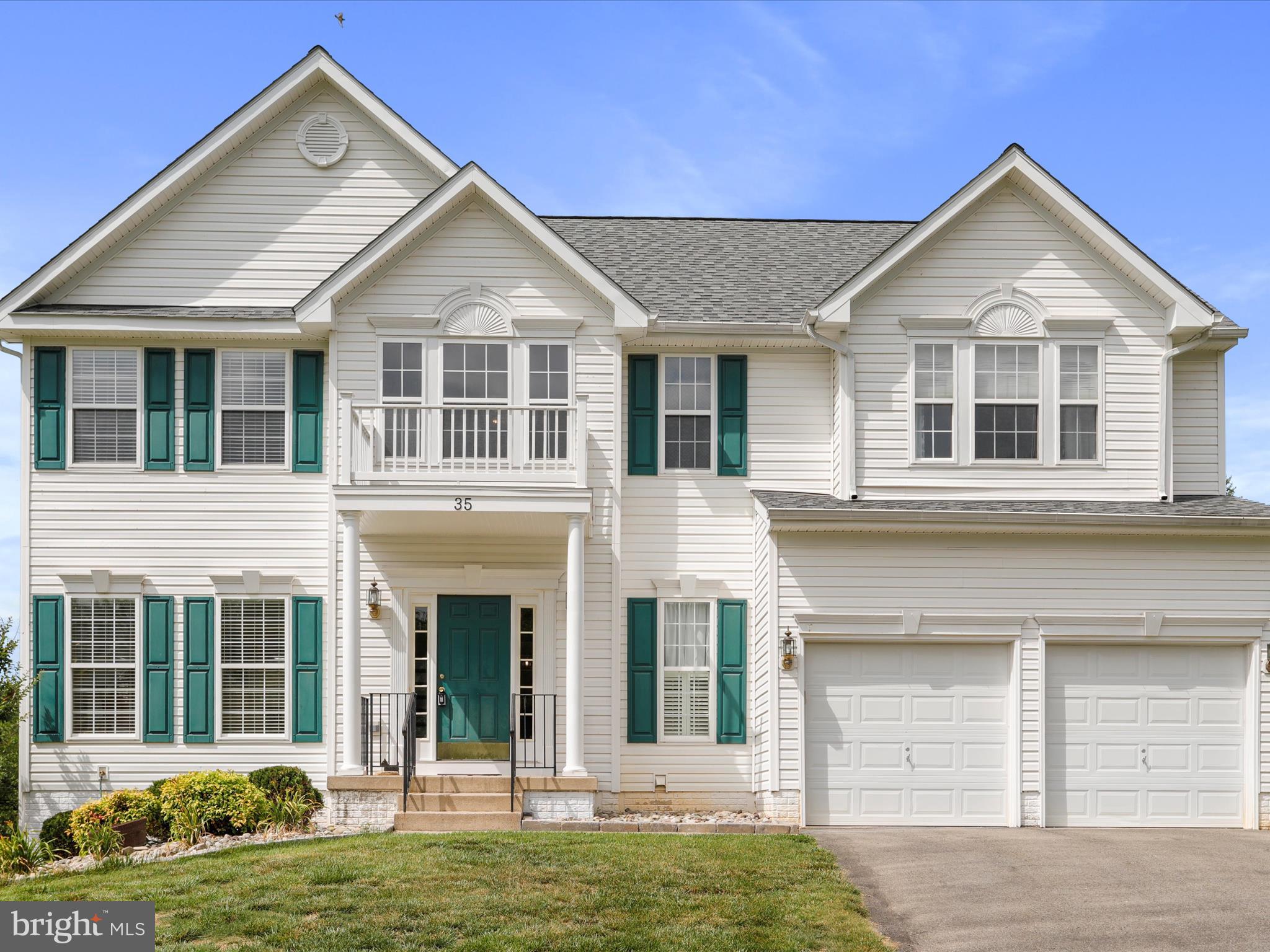 AMBER KNOLLS - Residential