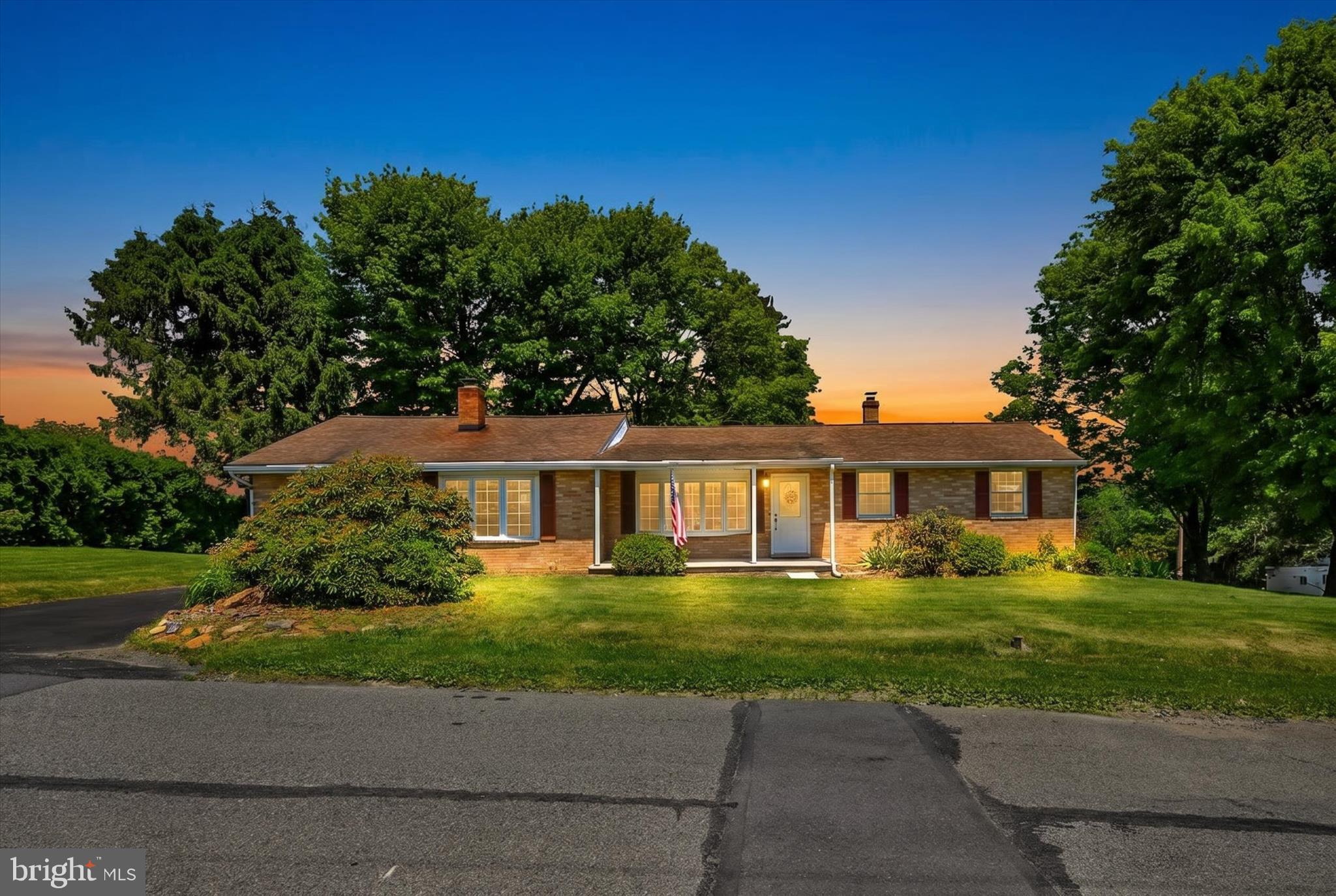 33 3RD AVENUE