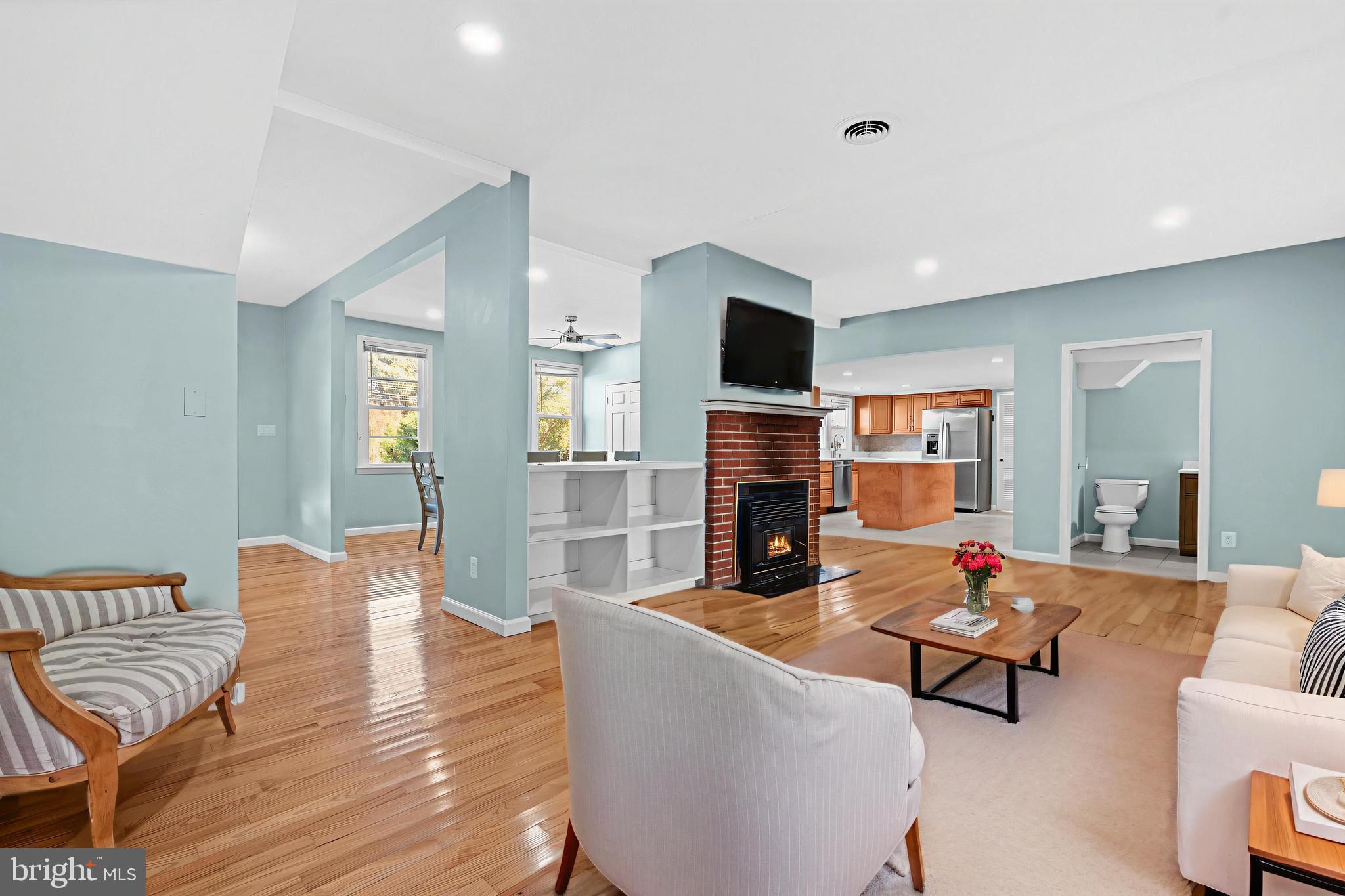 PINEY POINT - Residential