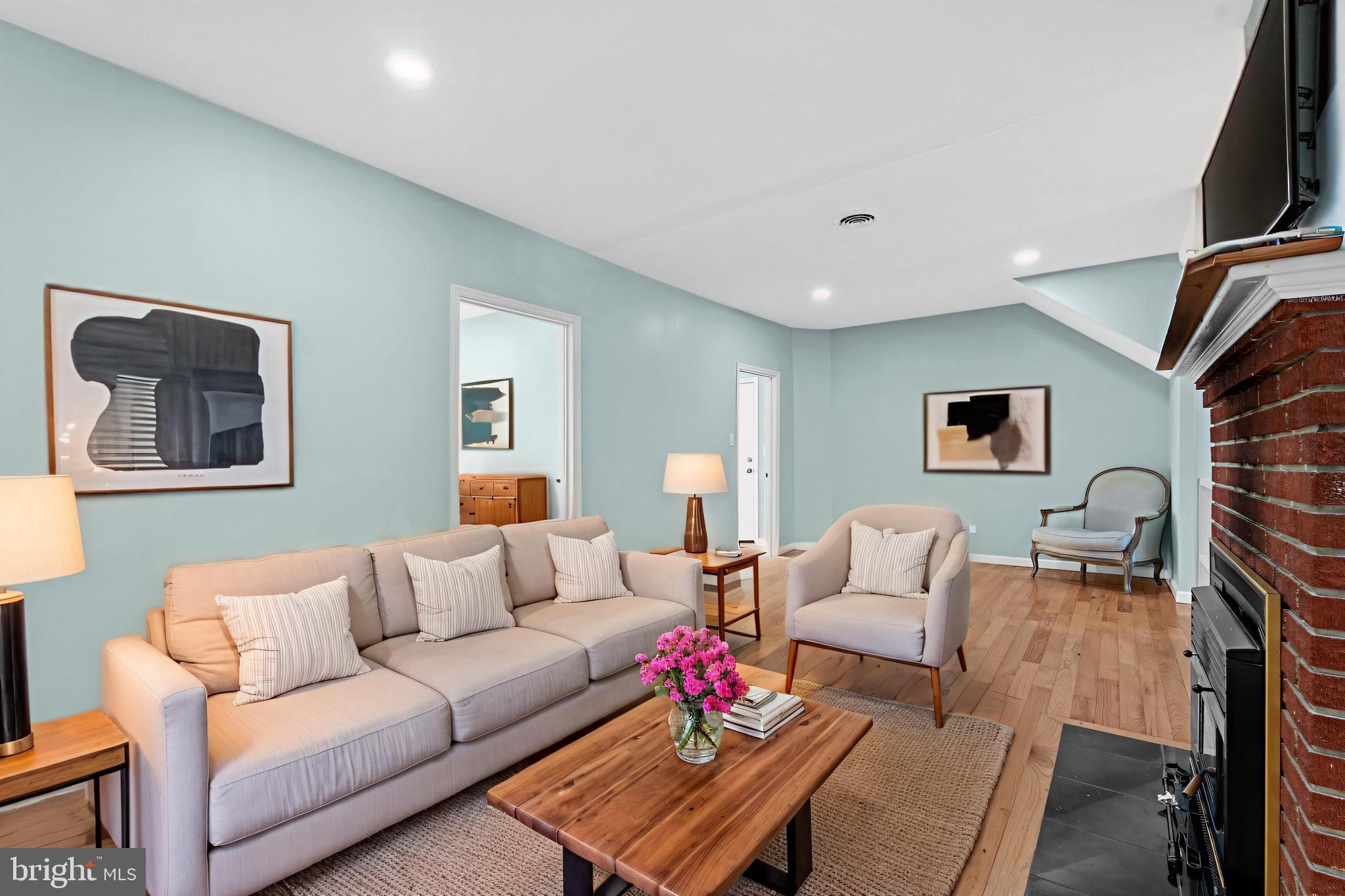 PINEY POINT - Residential