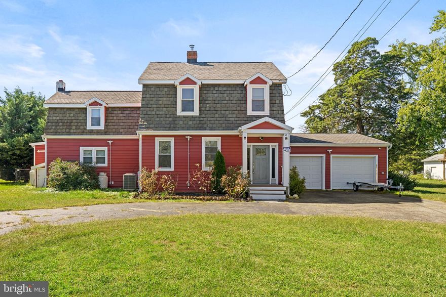 The current owners have lovingly maintained this home as their second residence, and it truly shows! Inside, you’ll find formal living and dining rooms, an updated eat-in kitchen with a center island, quartz countertops, and stainless steel appliances. The living room features a cozy wood-burning fireplace, and a great sunroom overlooks the Potomac River.
Natural hardwood floors run throughout much of the home, with carpet in select bedrooms. The primary bedroom is conveniently located on the main floor, offering privacy and easy access. Additionally, one of the bathrooms has a stylishly updated double sink vanity, providing extra counter space and a modern touch while maintaining the home’s classic charm.
The property offers a covered back deck and a patio with stunning water views. Boating enthusiasts will appreciate the pier, complete with a 12,000 lb. boat lift, a 1,500 lb. jet ski lift, and solar pier lights for beautiful nighttime illumination.
Nearby, explore Piney Point Creek Trail (Loop Trail), the Piney Point Lighthouse Museum, and Historic Park. Perfect as a primary residence, vacation home, or weekend getaway, this property truly has it all!