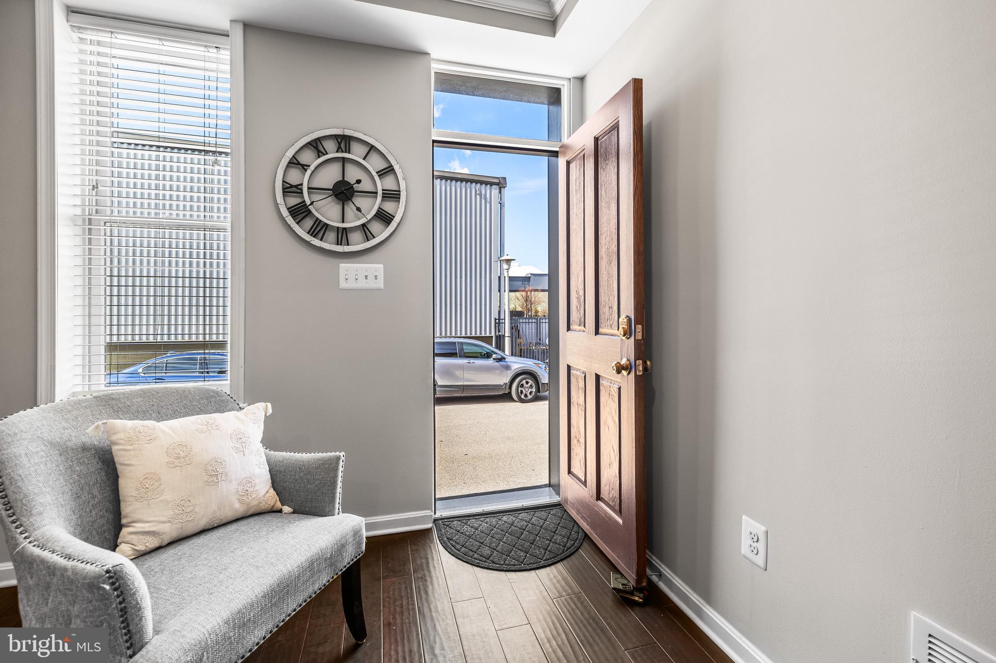 LOCUST POINT - Residential