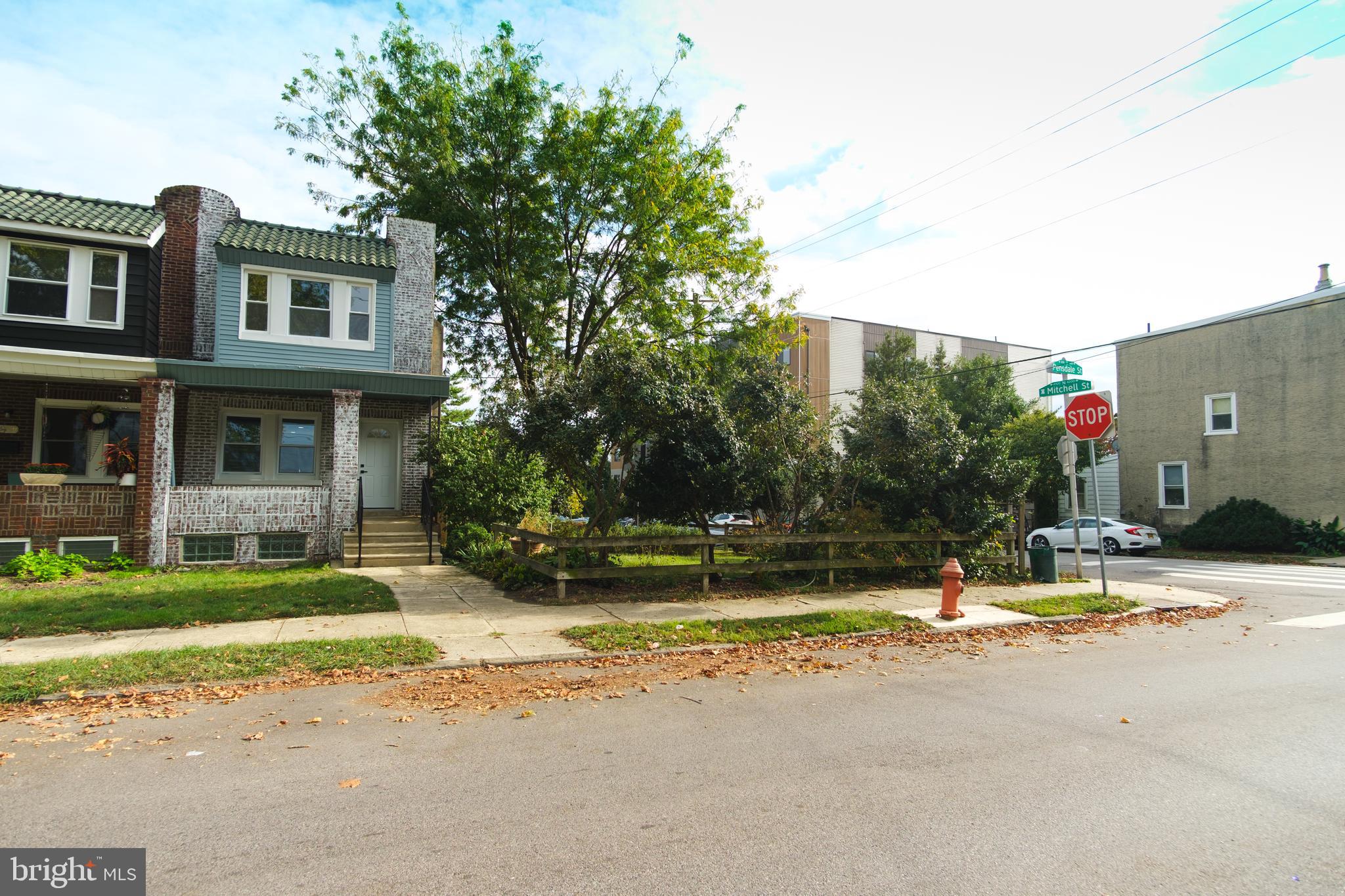 ROXBOROUGH - Residential