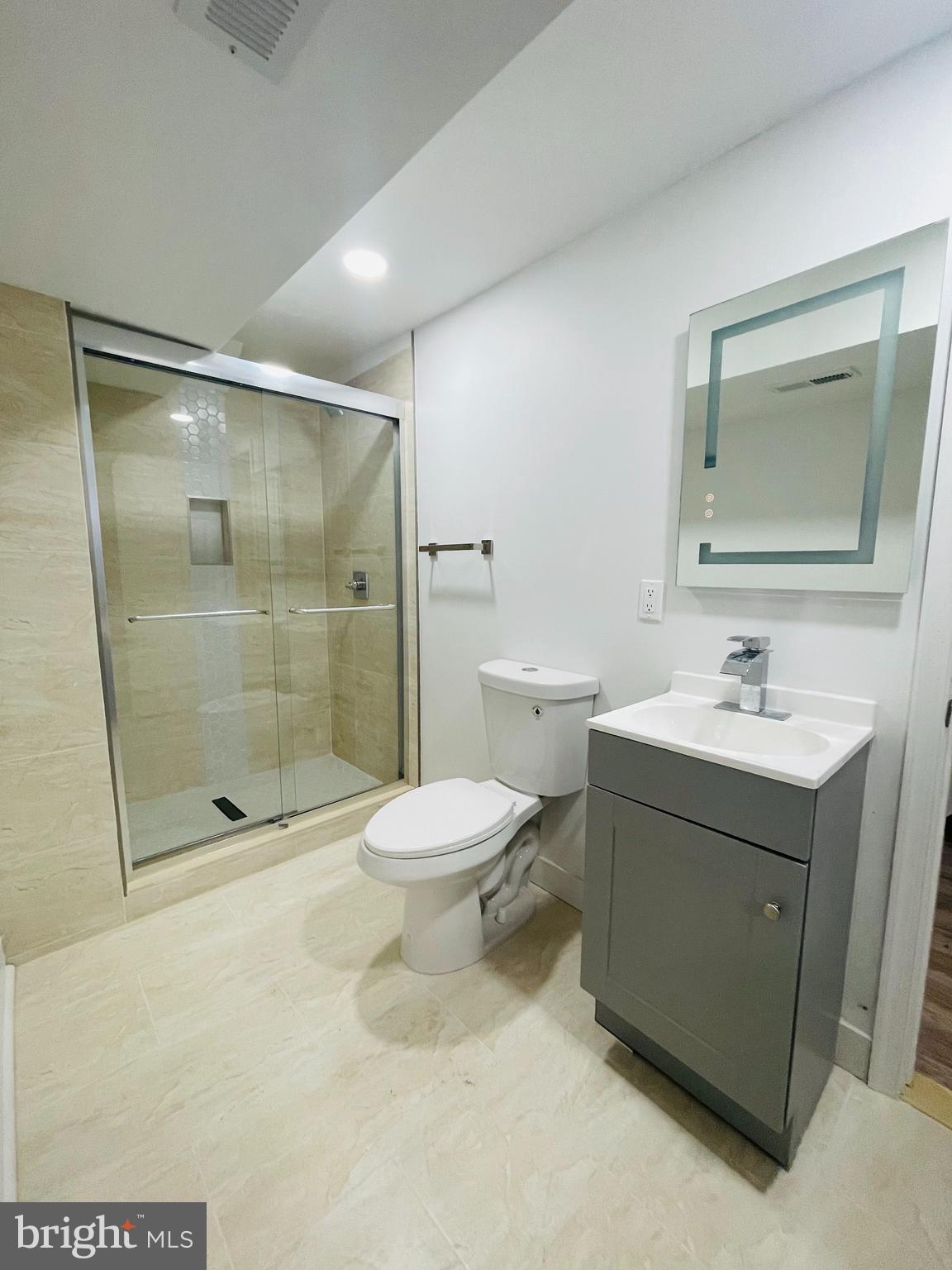 ROXBOROUGH - Residential