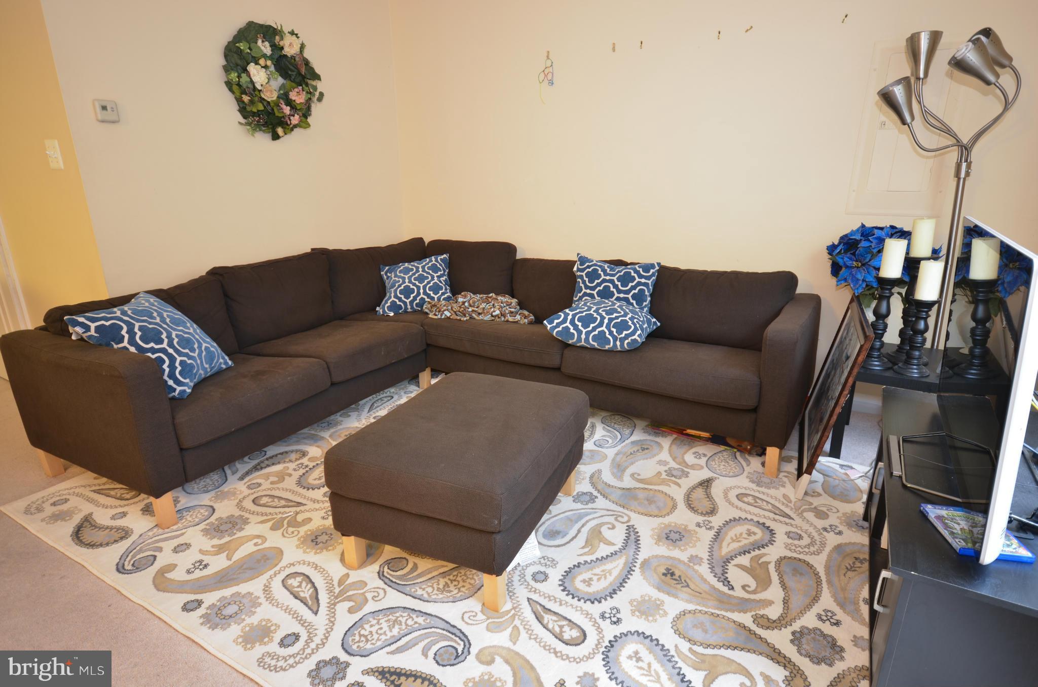 KING FARM WATKINS POND - Residential Lease