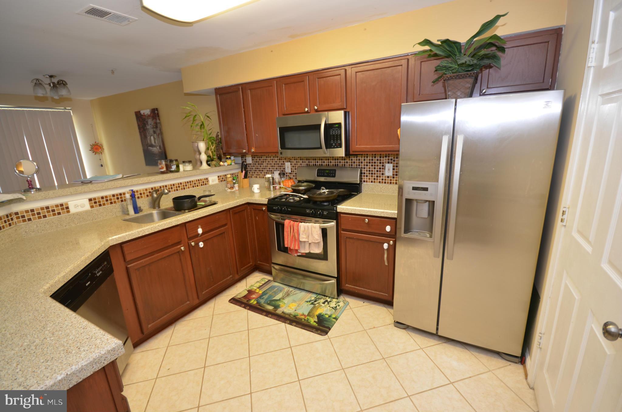 KING FARM WATKINS POND - Residential Lease